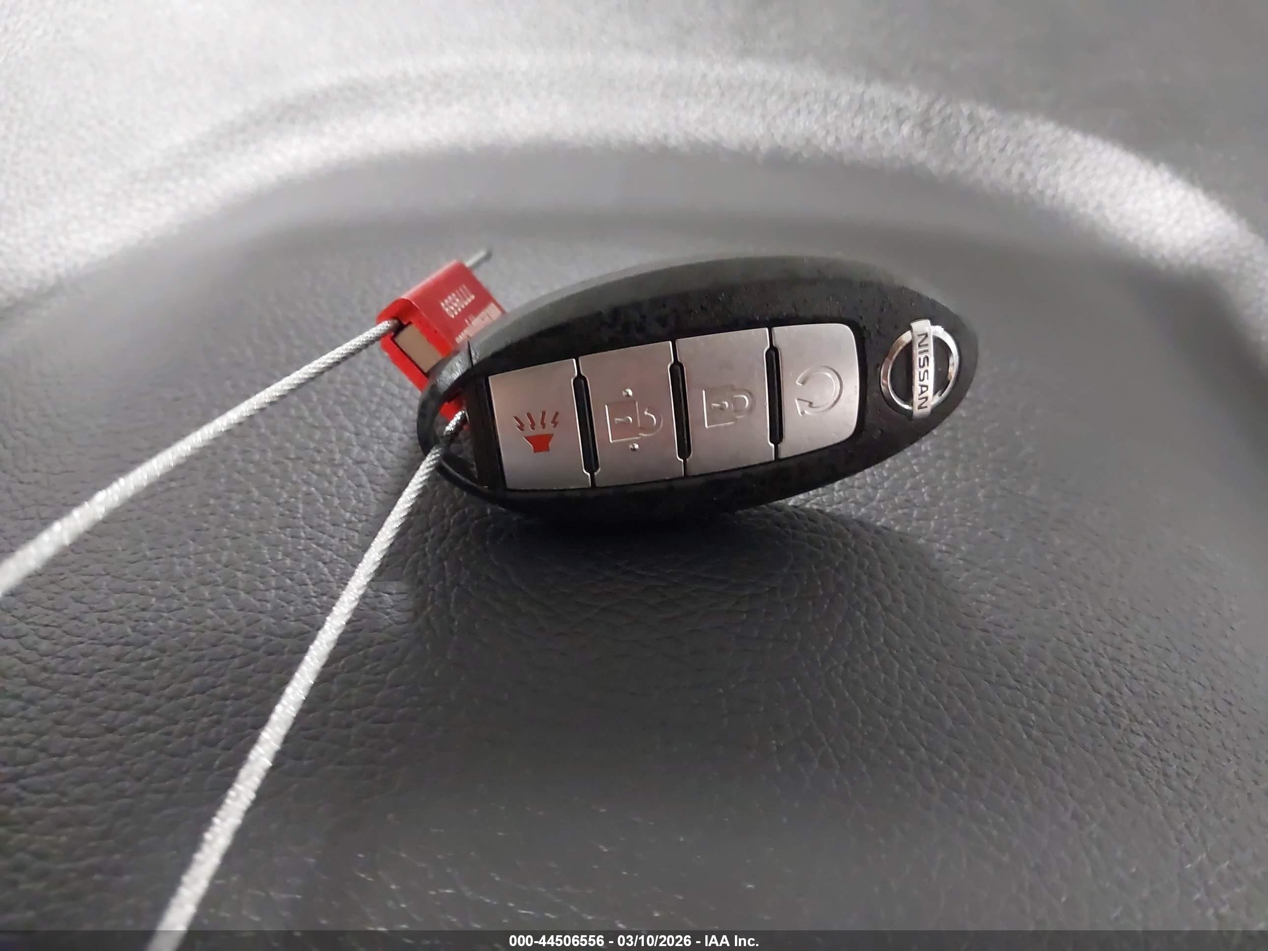 NISSAN ROGUE image 11