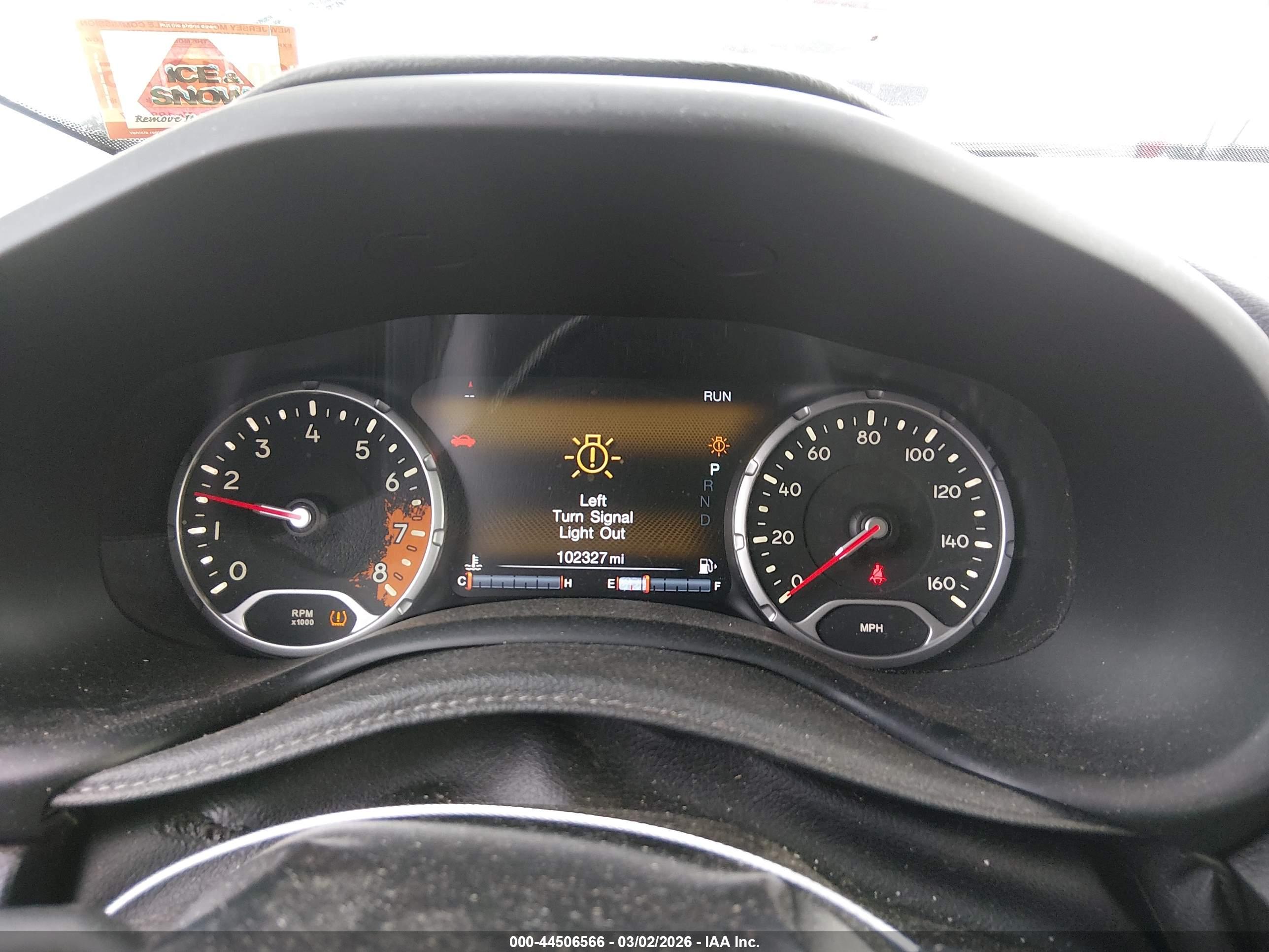 JEEP RENEGADE image 7