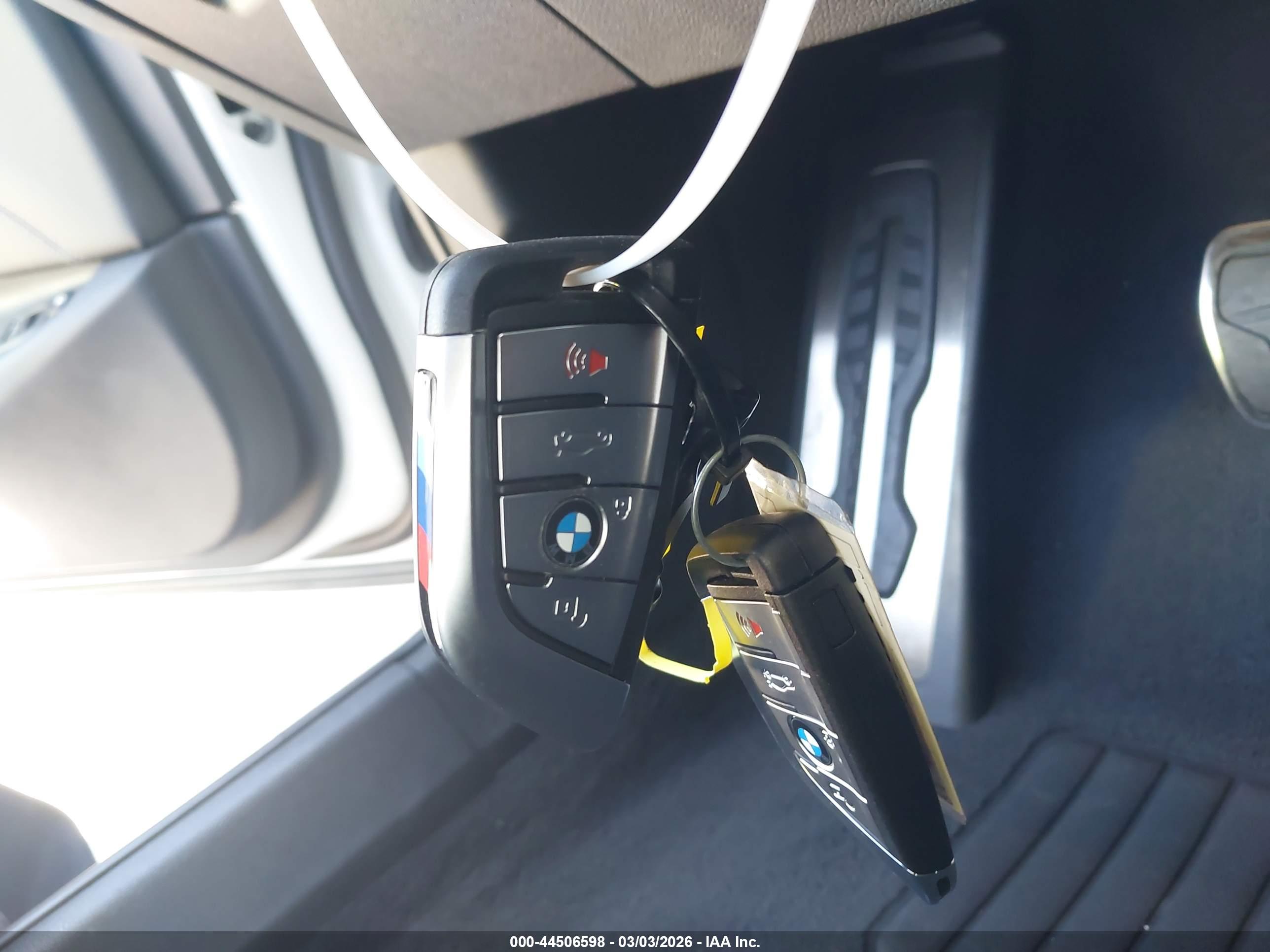 BMW 530E image 11