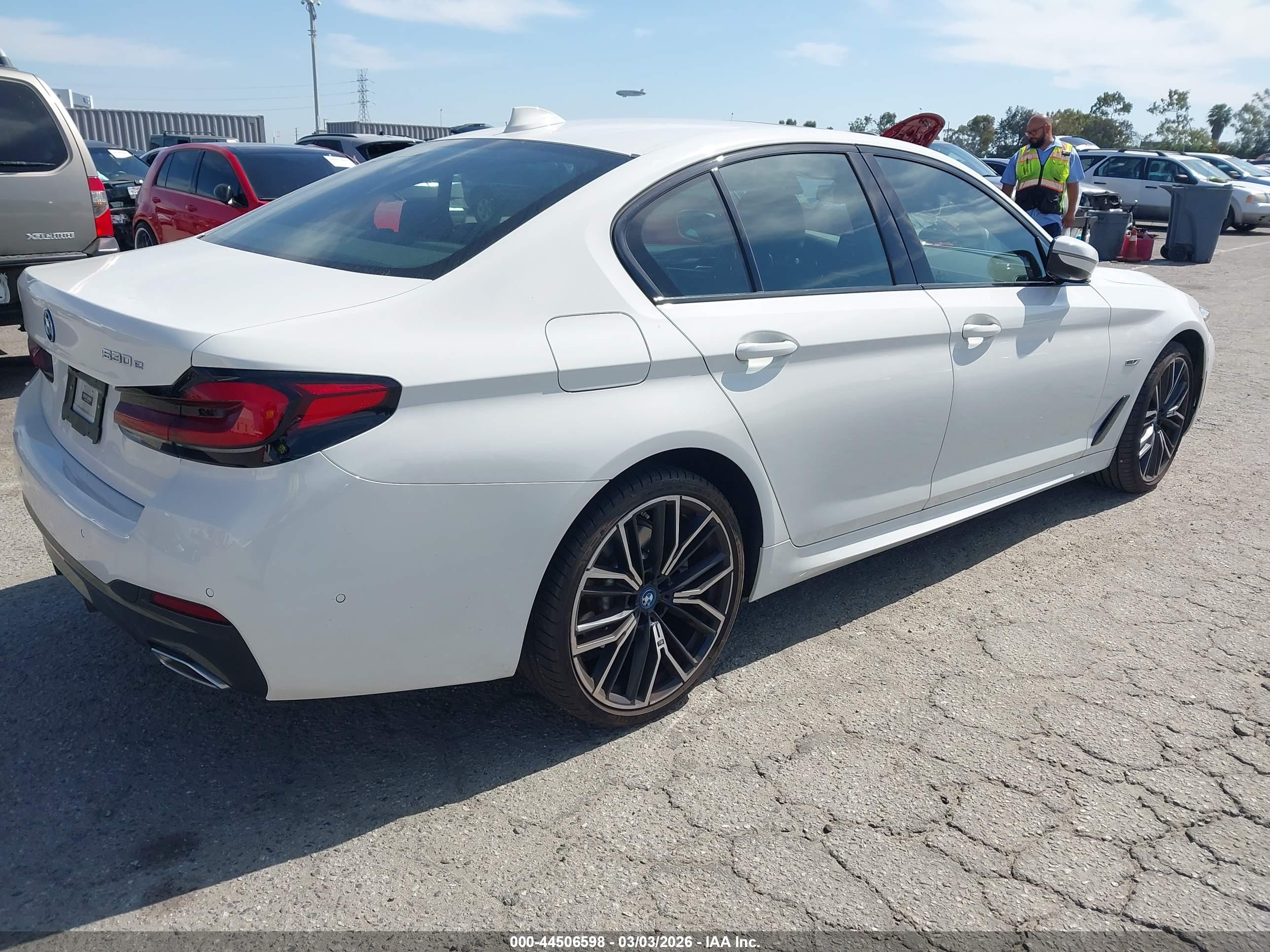 BMW 530E image 4