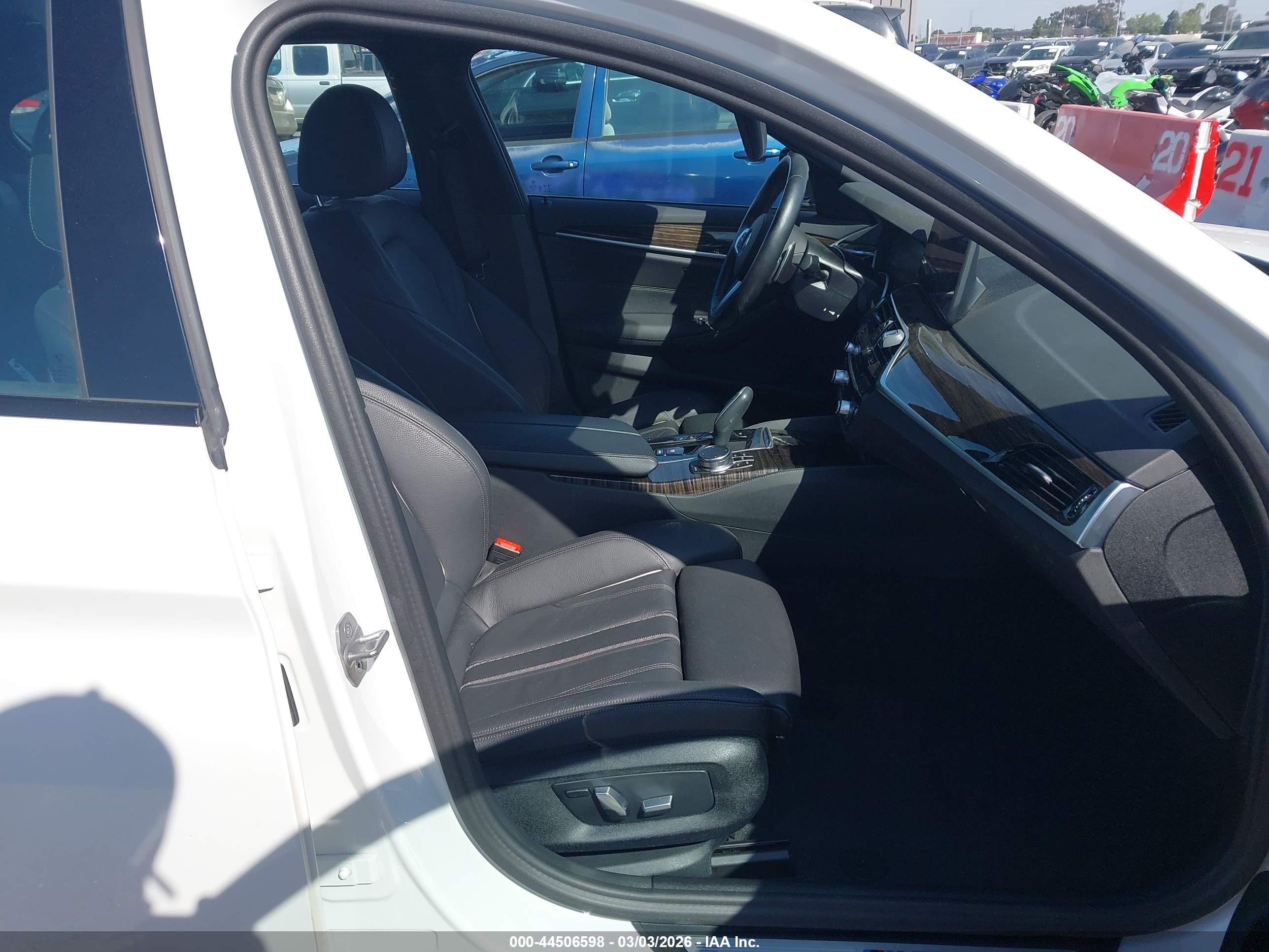 BMW 530E image 5