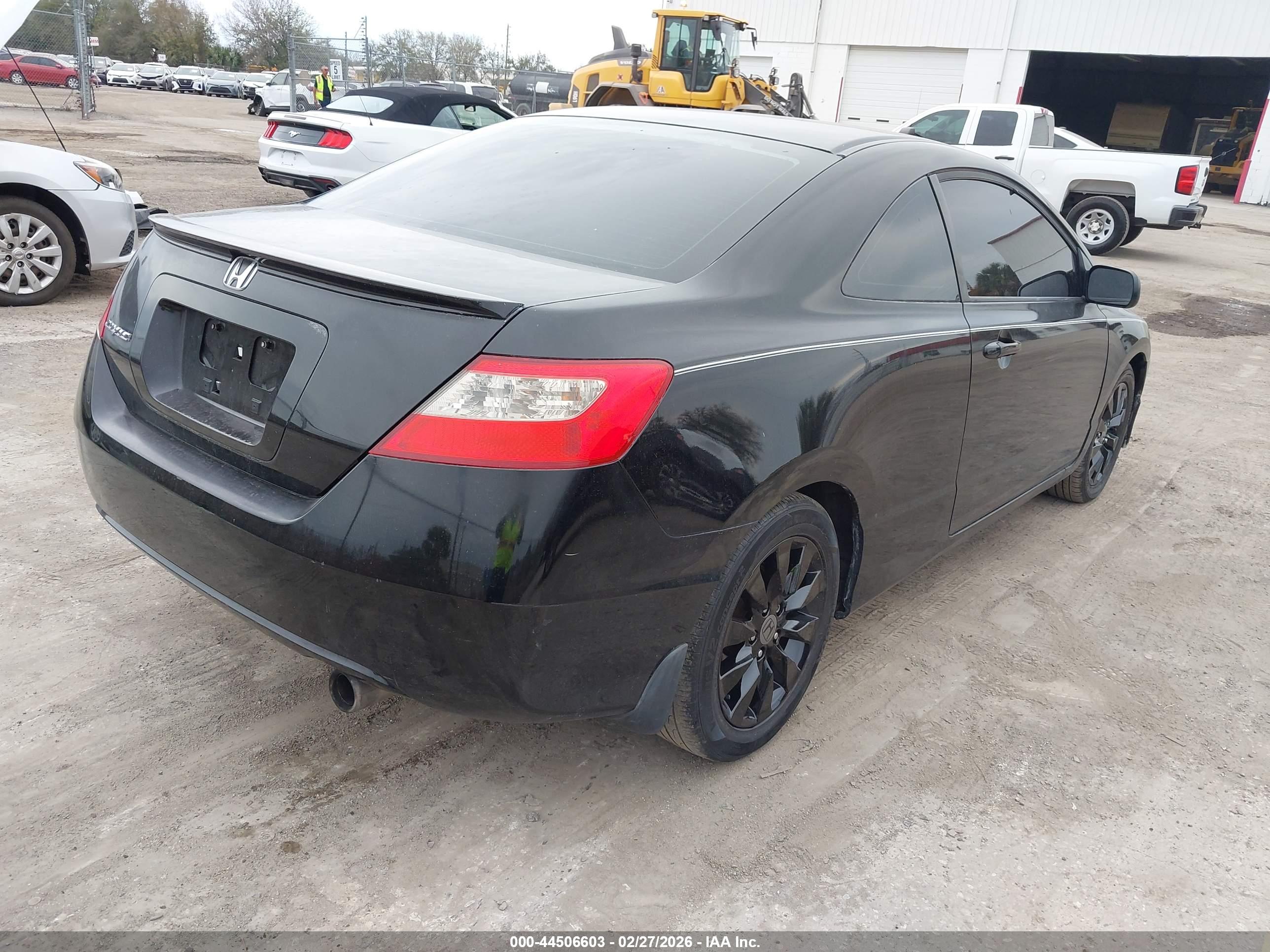HONDA CIVIC image 4
