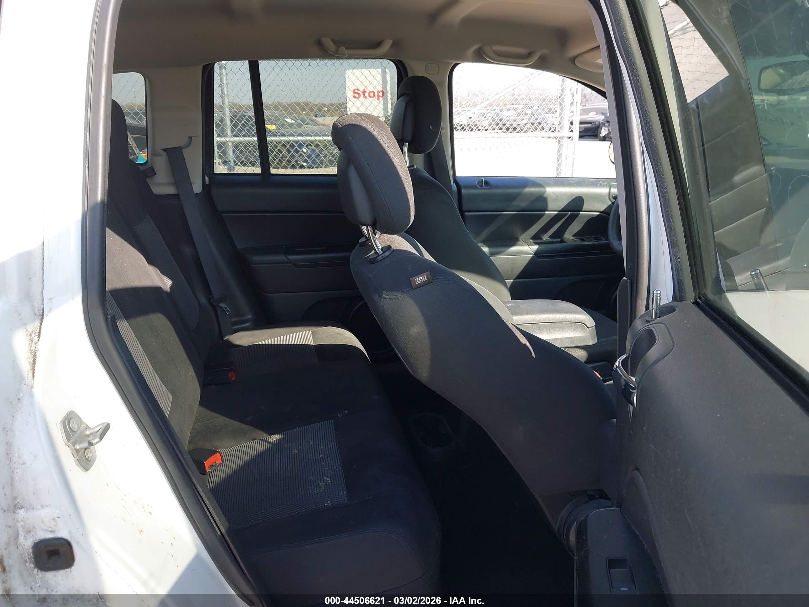JEEP COMPASS image 8