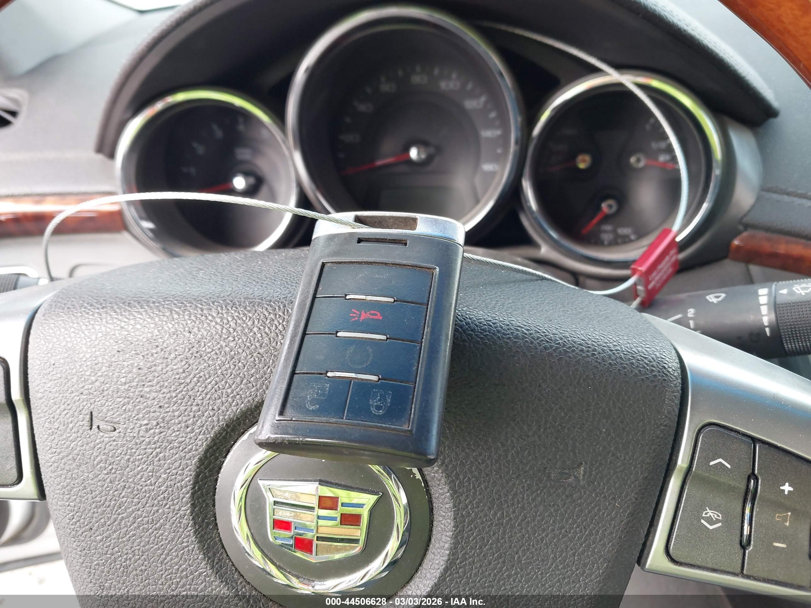 CADILLAC CTS image 11
