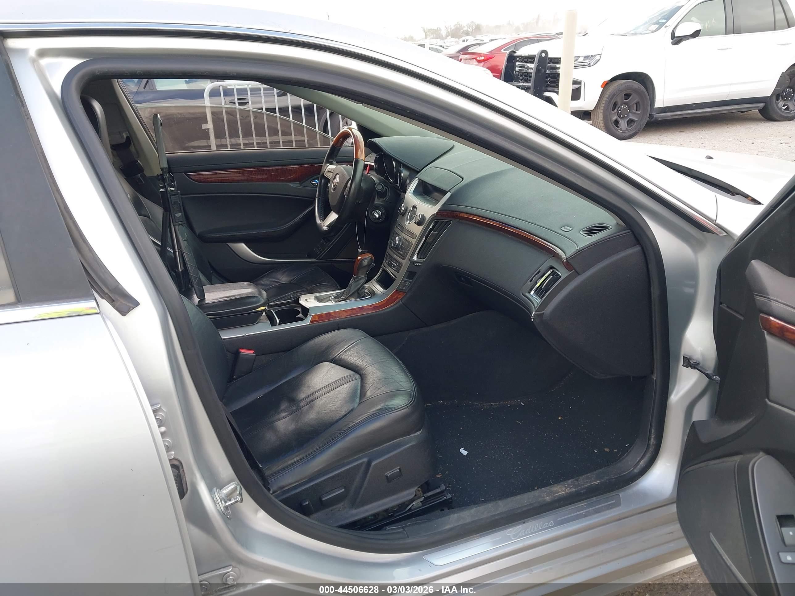 CADILLAC CTS image 5