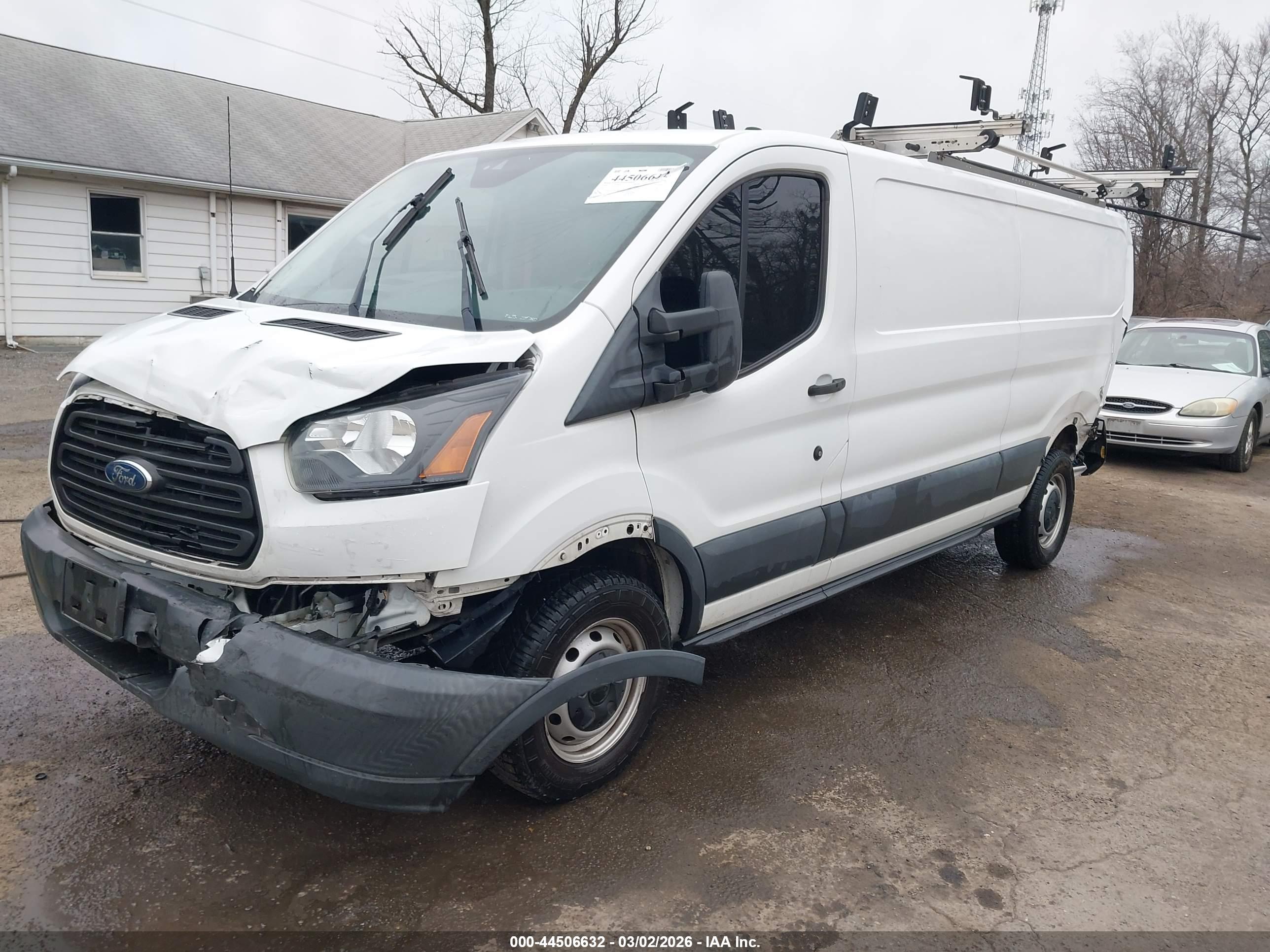 FORD TRANSIT-150 image 2