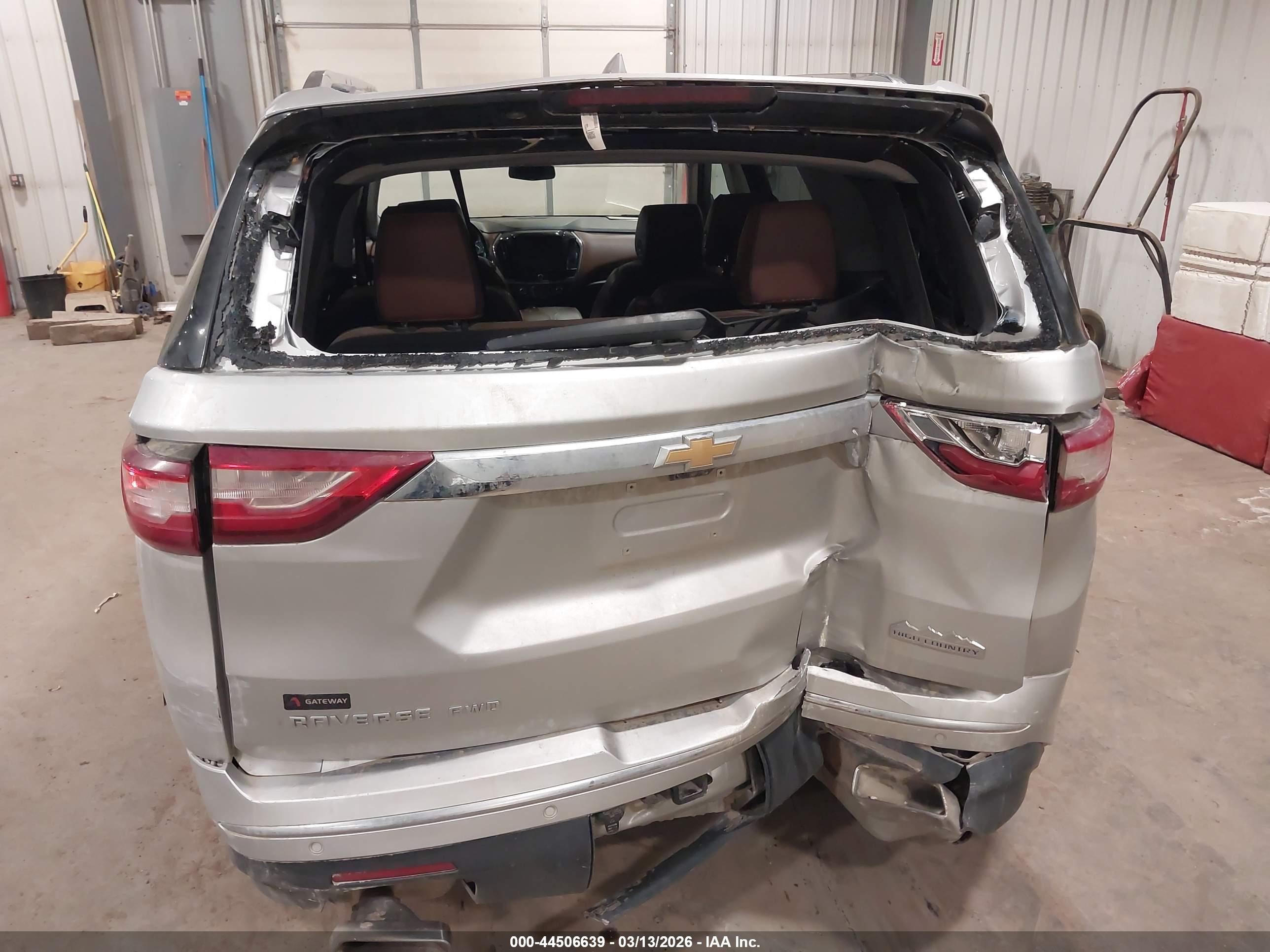 CHEVROLET TRAVERSE image 6