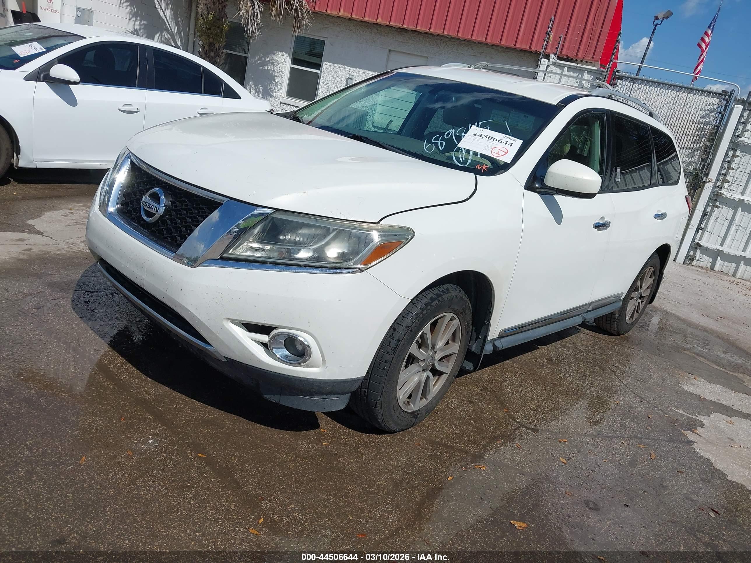 NISSAN PATHFINDER image 2