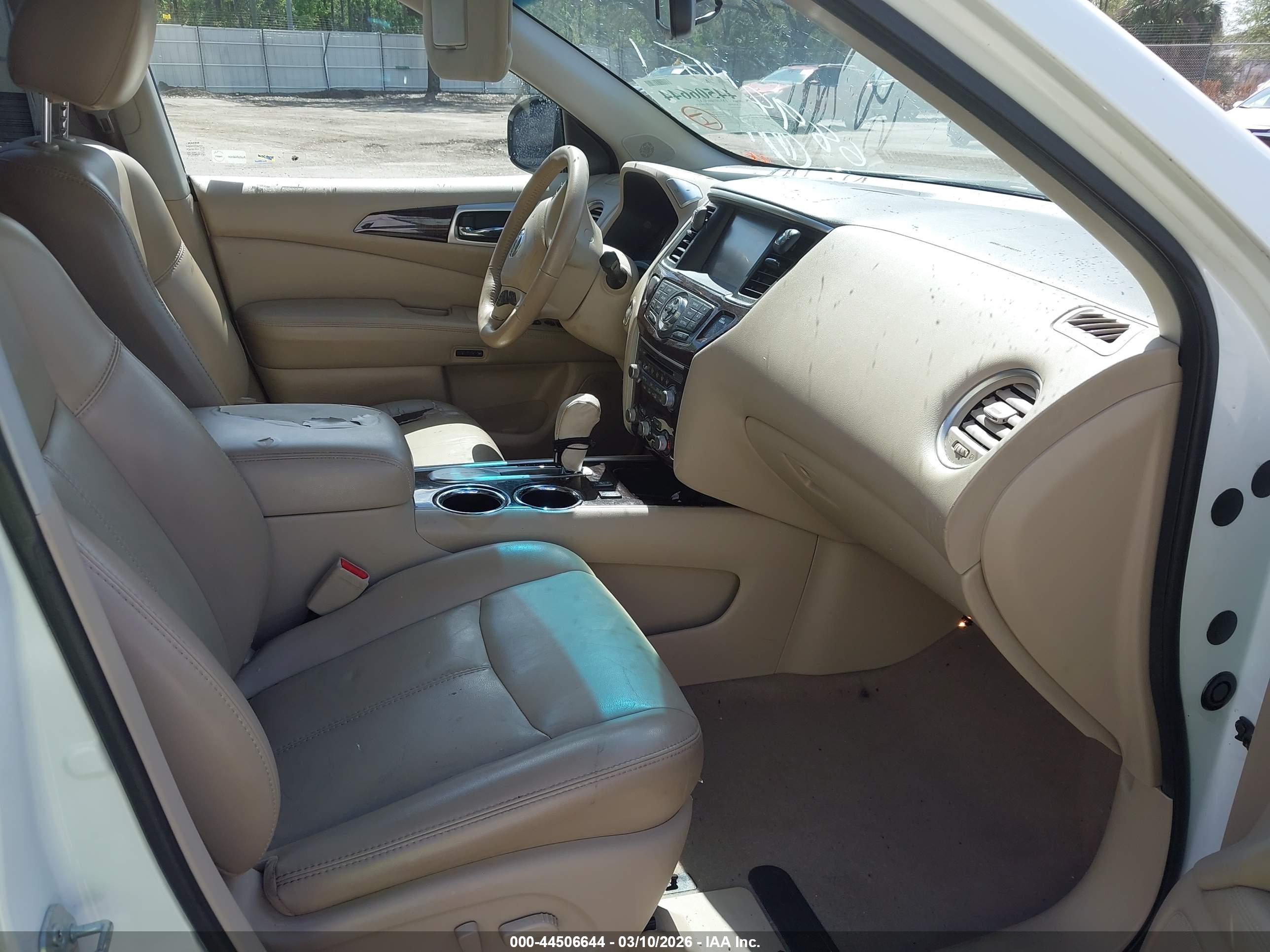 NISSAN PATHFINDER image 5
