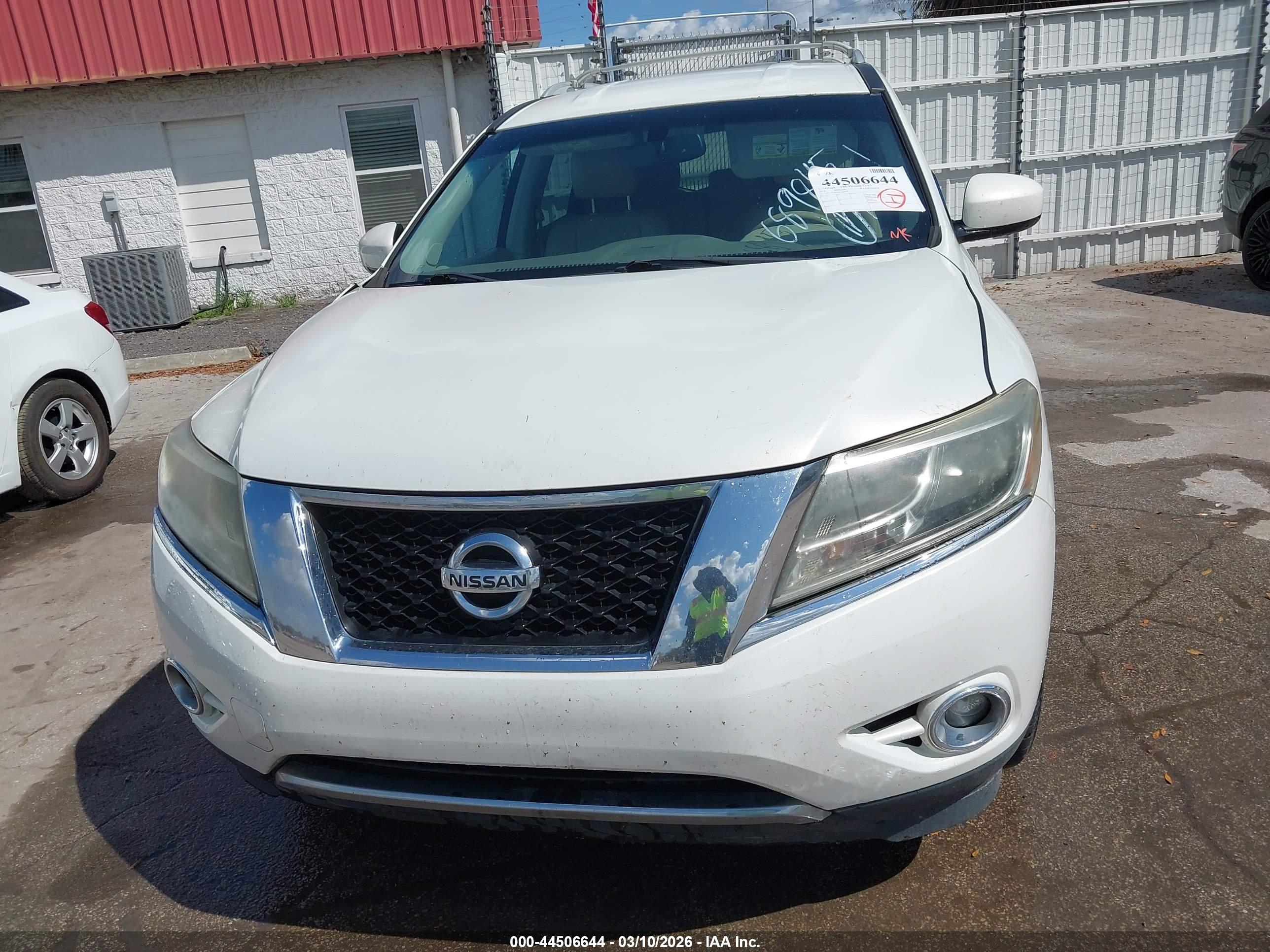 NISSAN PATHFINDER image 6