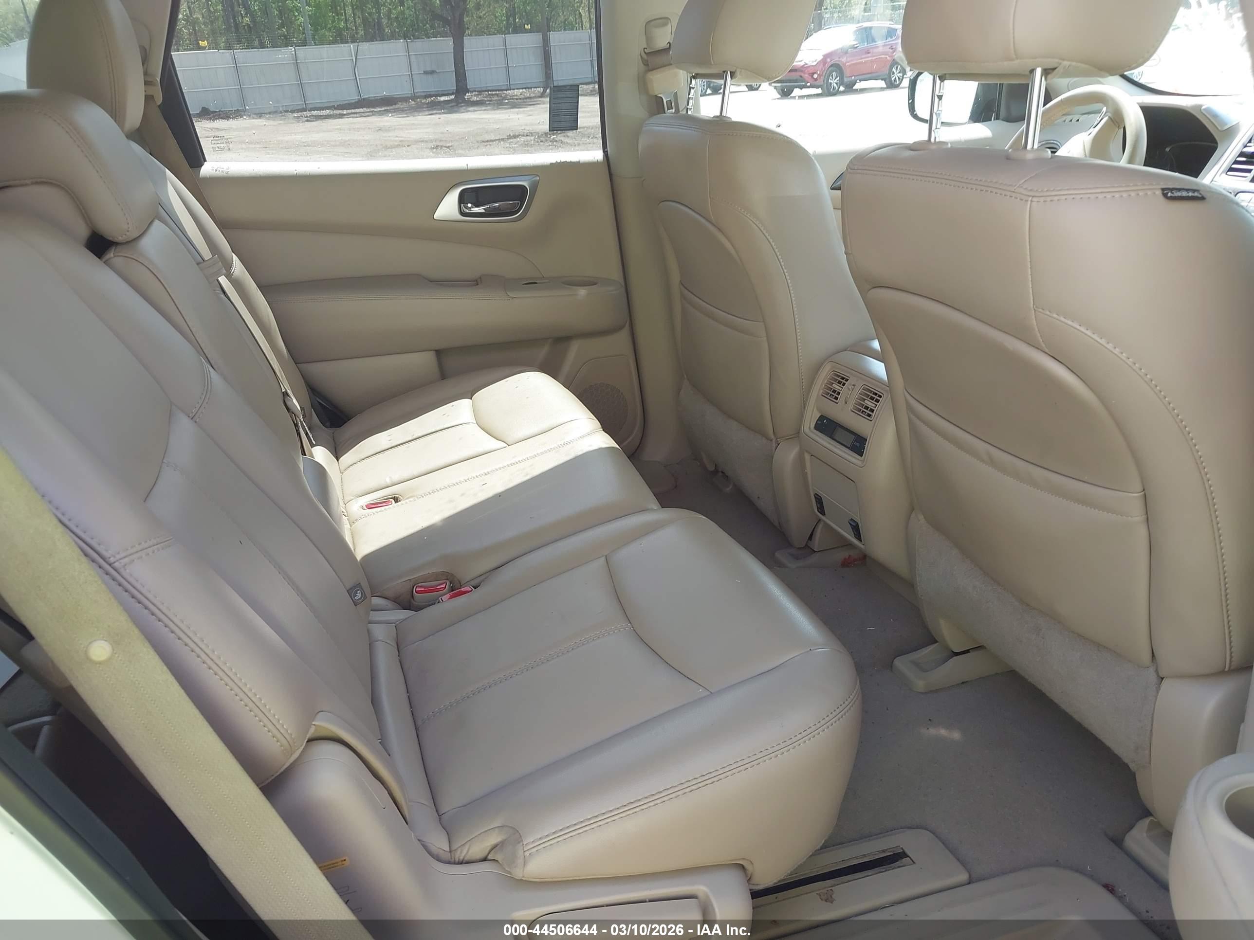 NISSAN PATHFINDER image 8