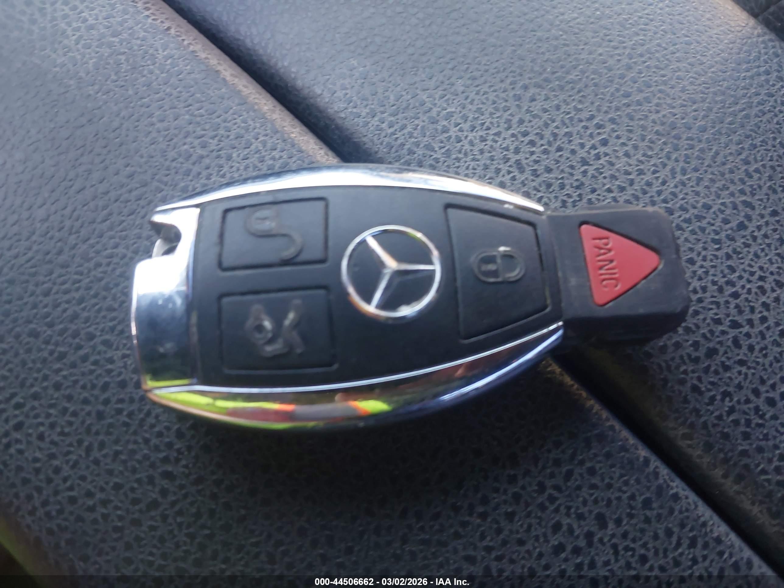 MERCEDES-BENZ C image 11