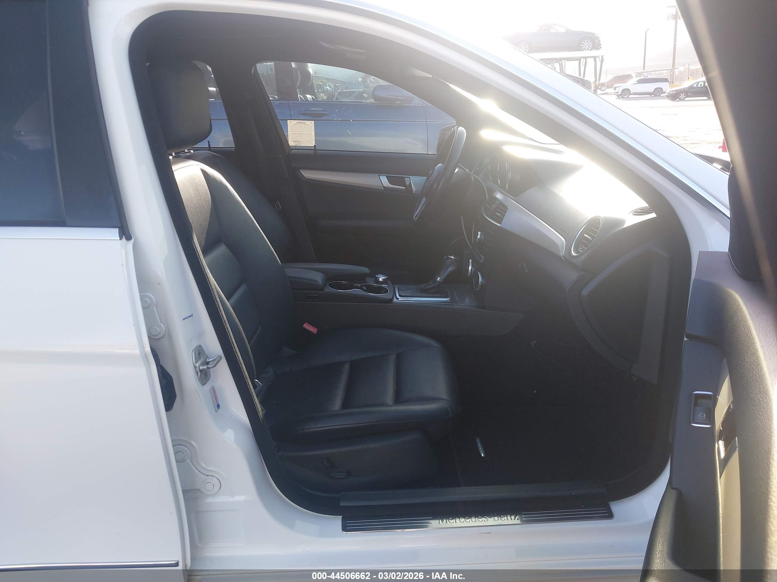 MERCEDES-BENZ C image 5