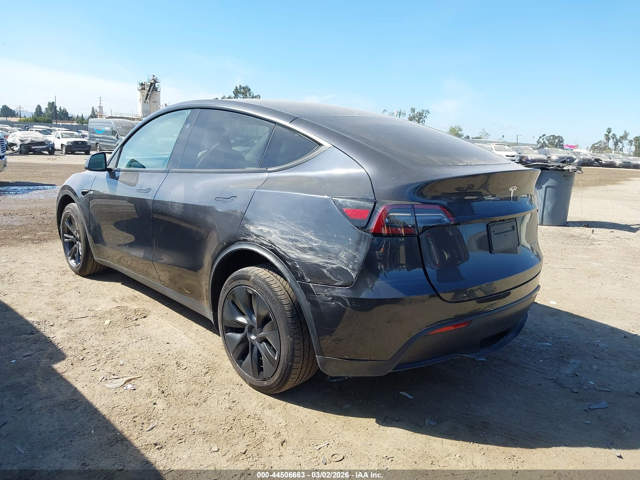 TESLA MODEL image 3