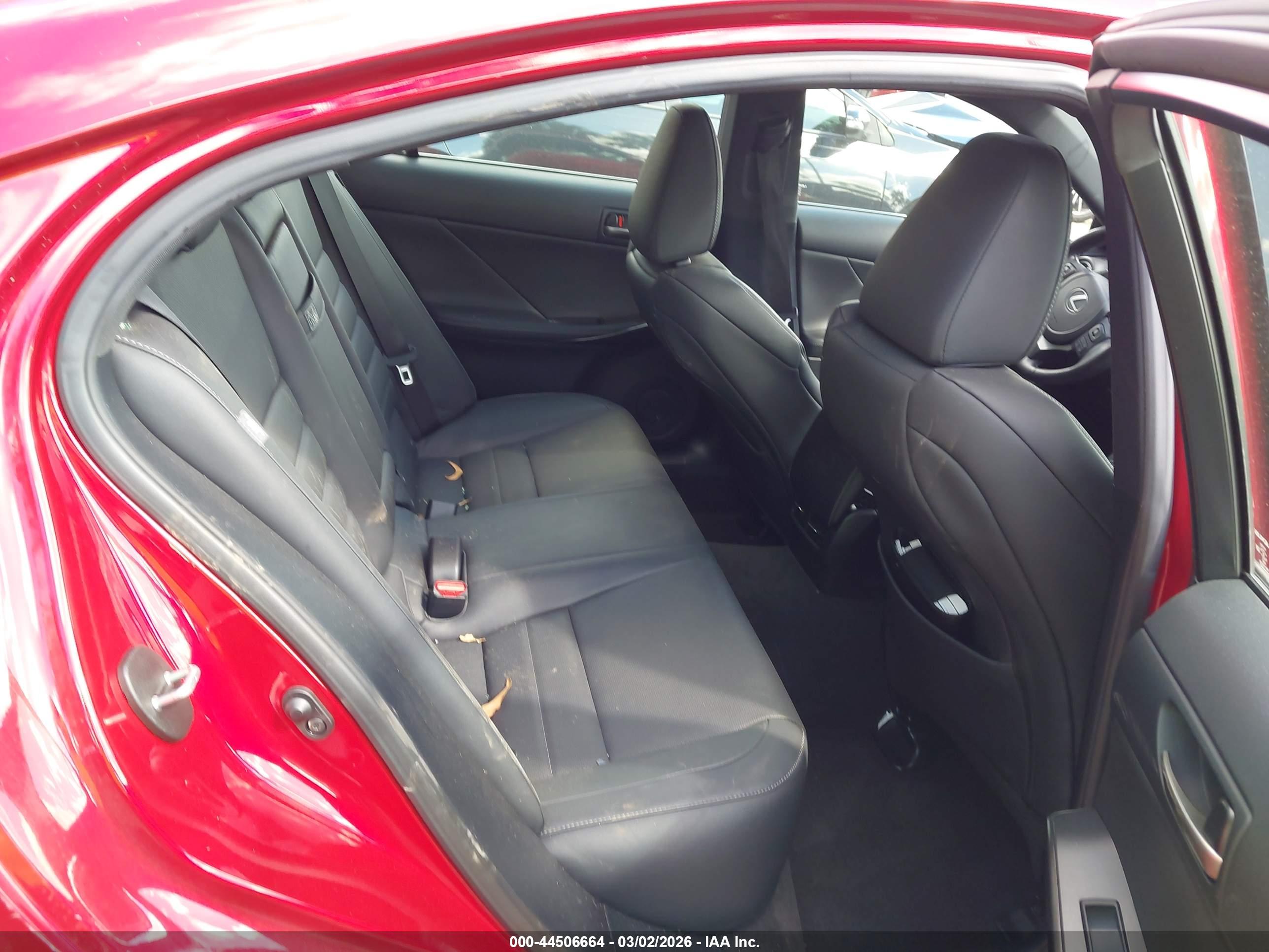 LEXUS IS image 8