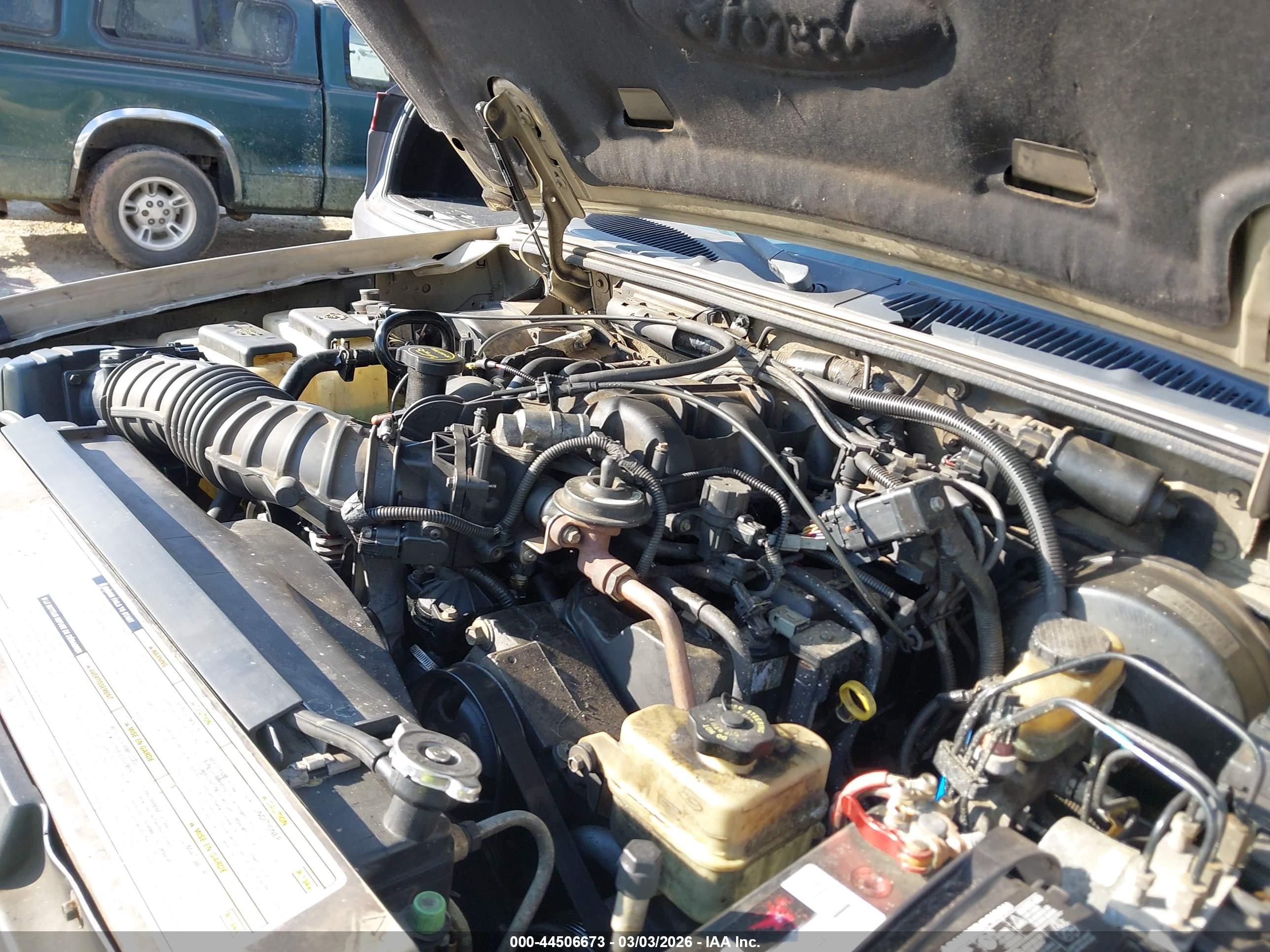 FORD EXPLORER image 10