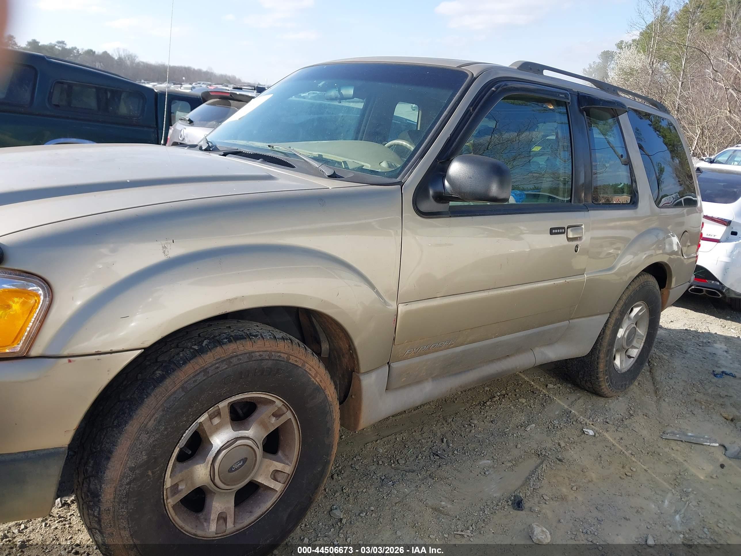 FORD EXPLORER image 6