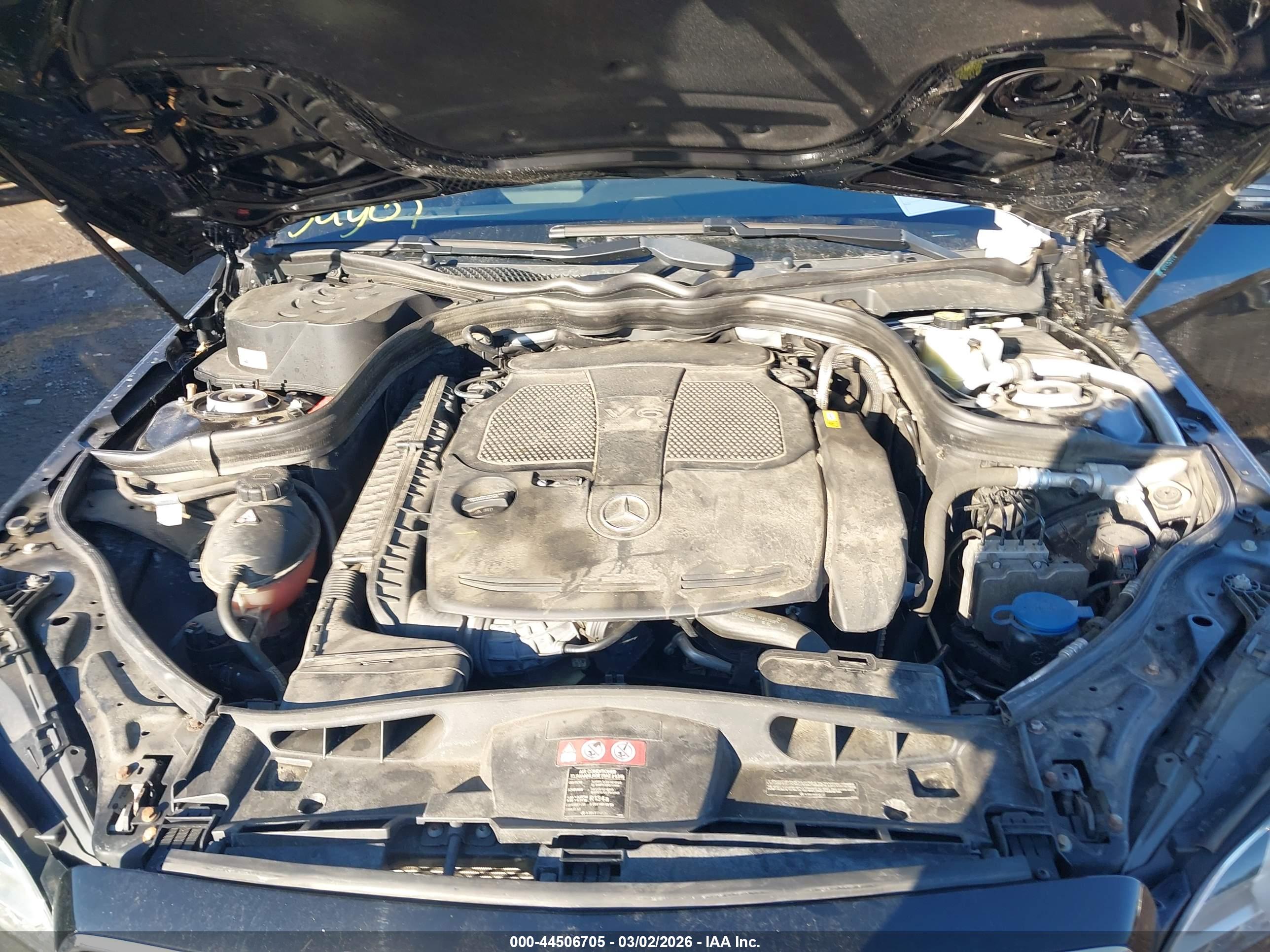 MERCEDES-BENZ E image 10
