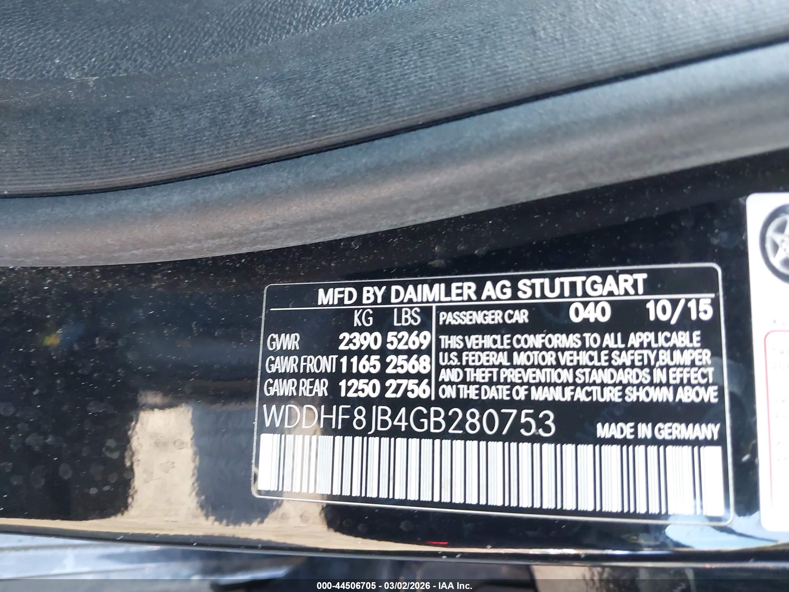 MERCEDES-BENZ E image 9