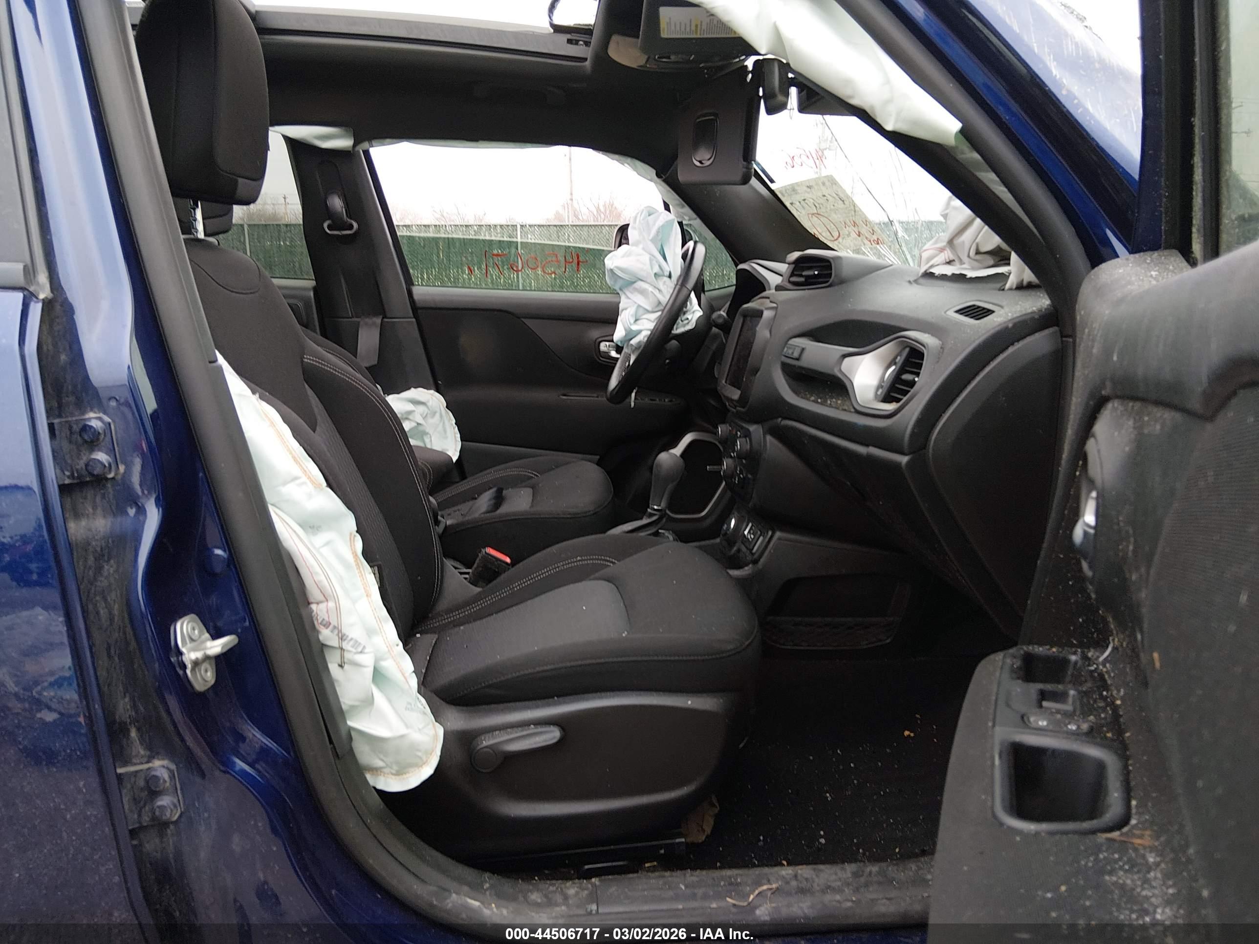JEEP RENEGADE image 5