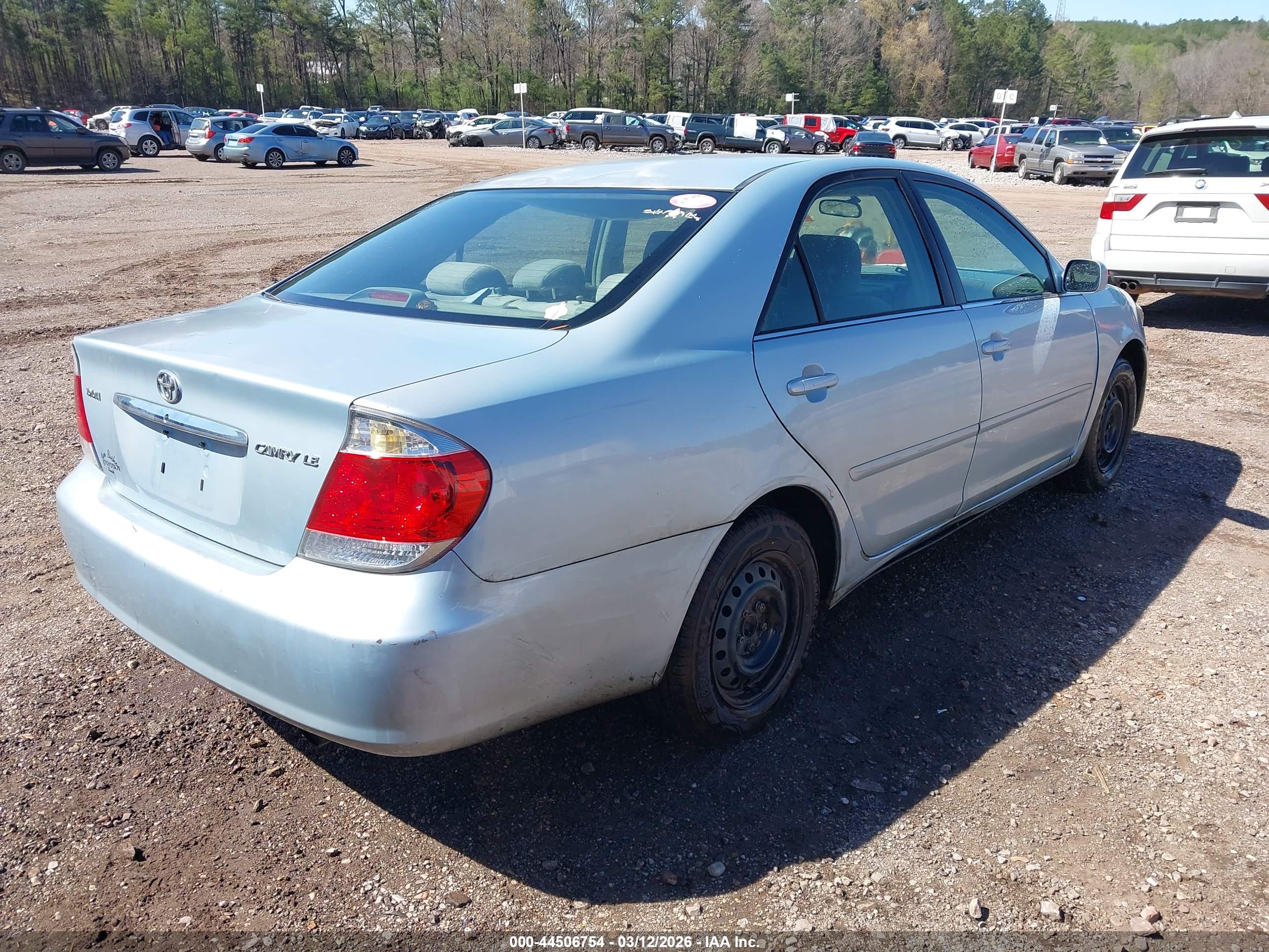 TOYOTA CAMRY image 4