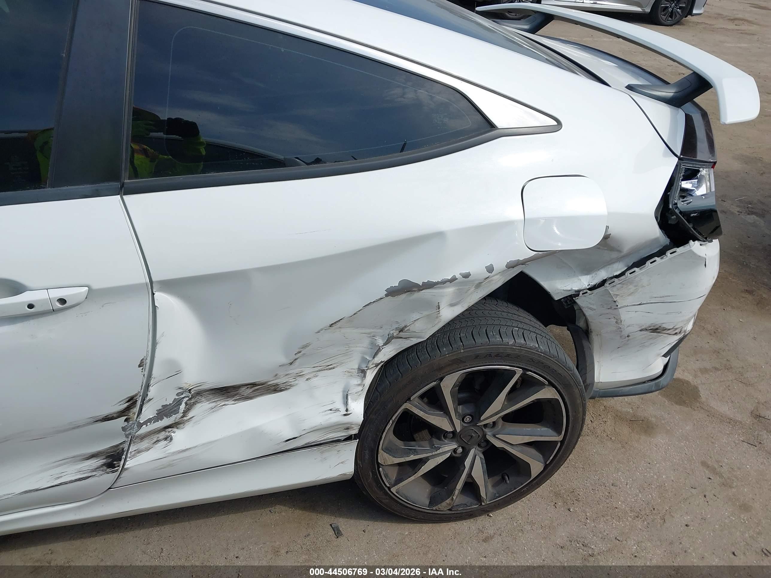 HONDA CIVIC image 6