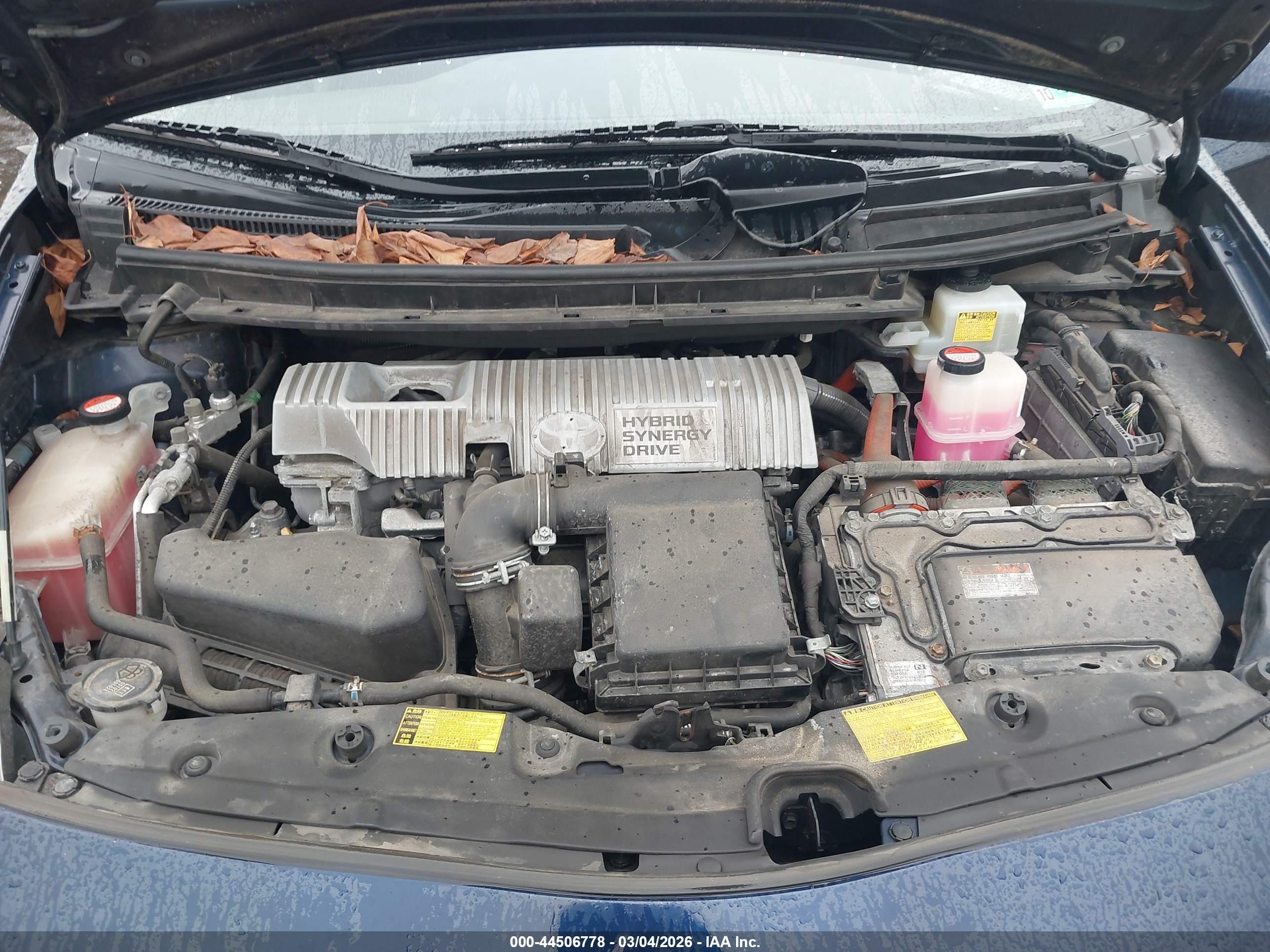 TOYOTA PRIUS image 10