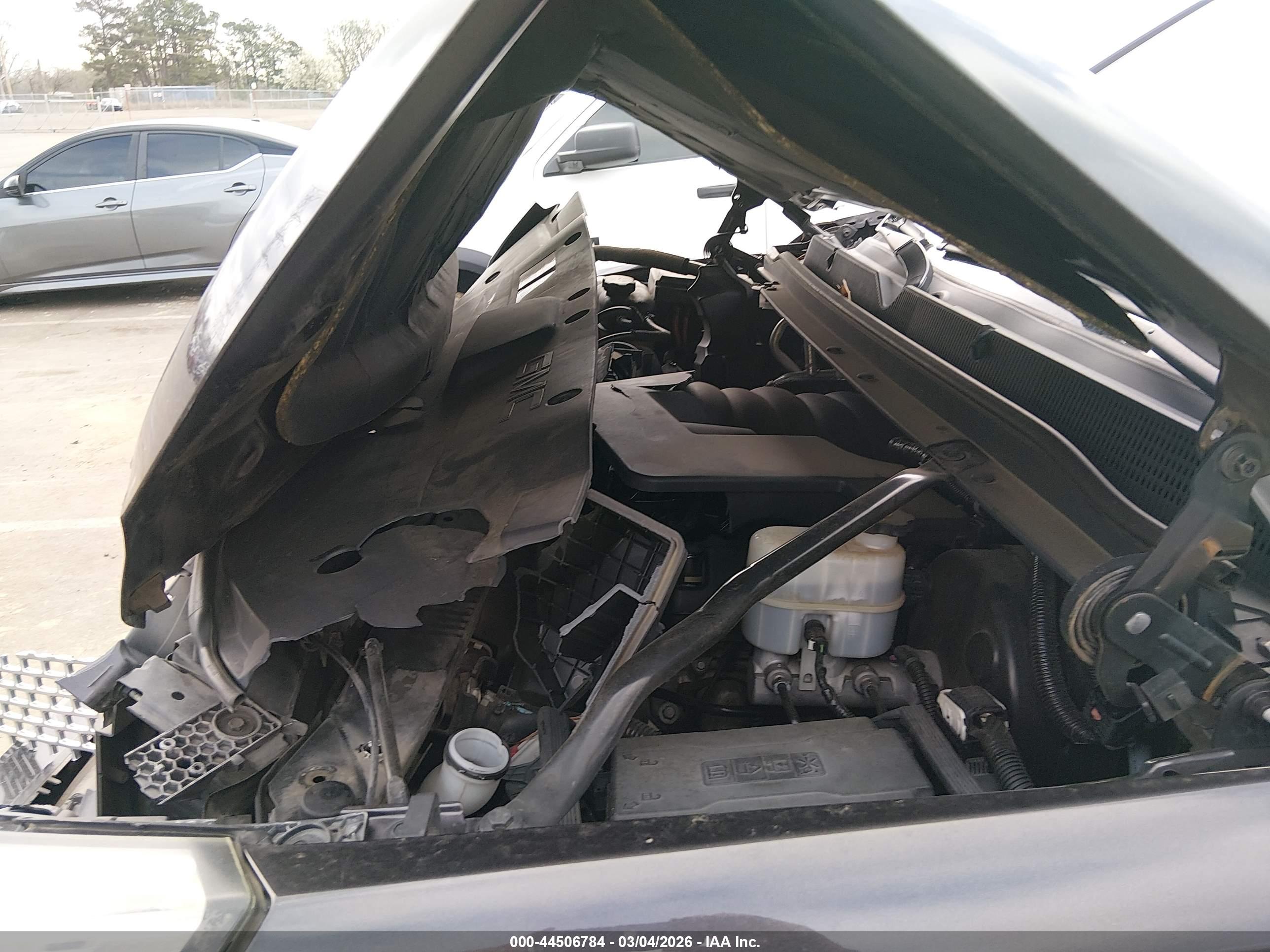 GMC YUKON image 10