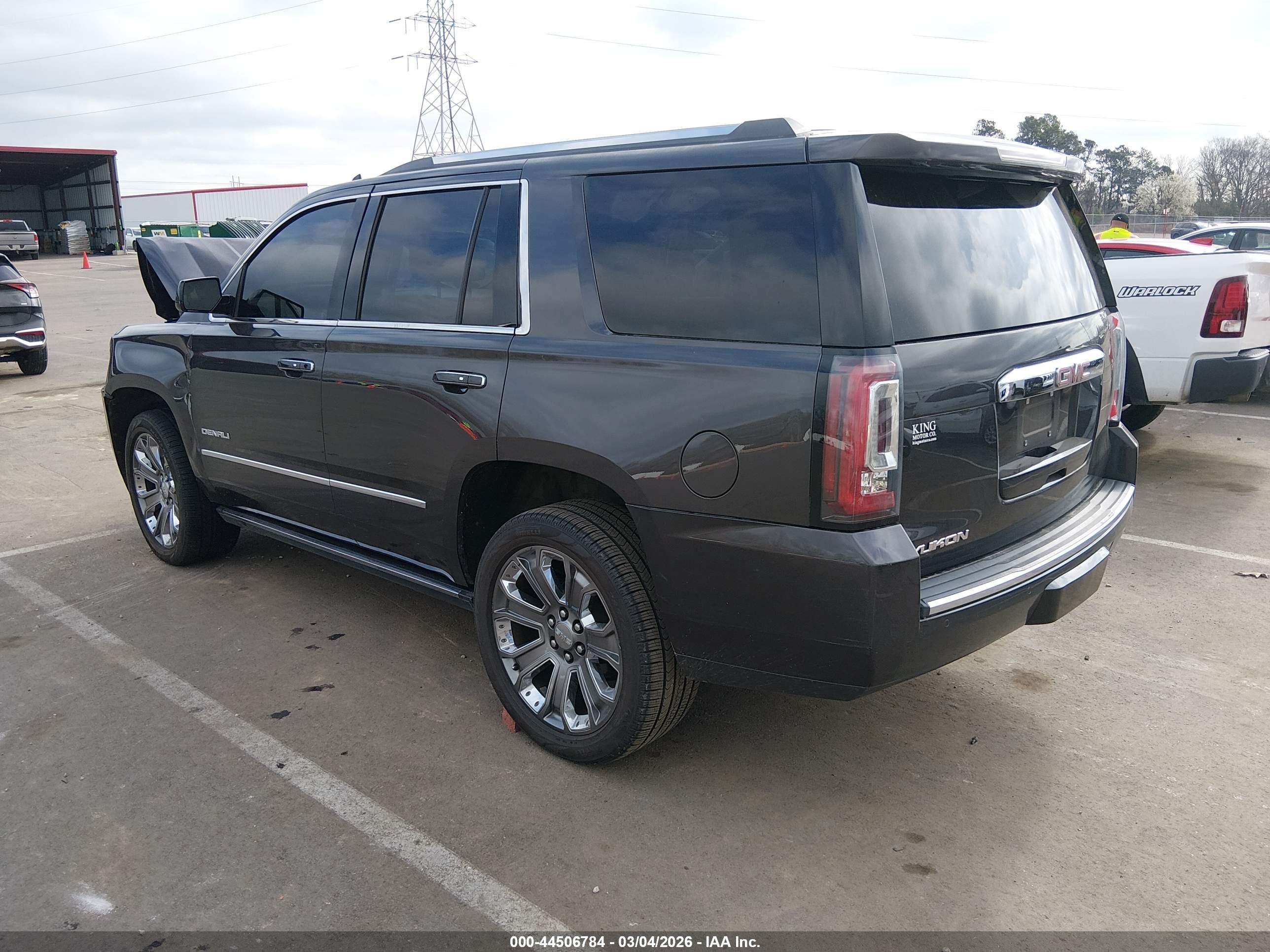 GMC YUKON image 3