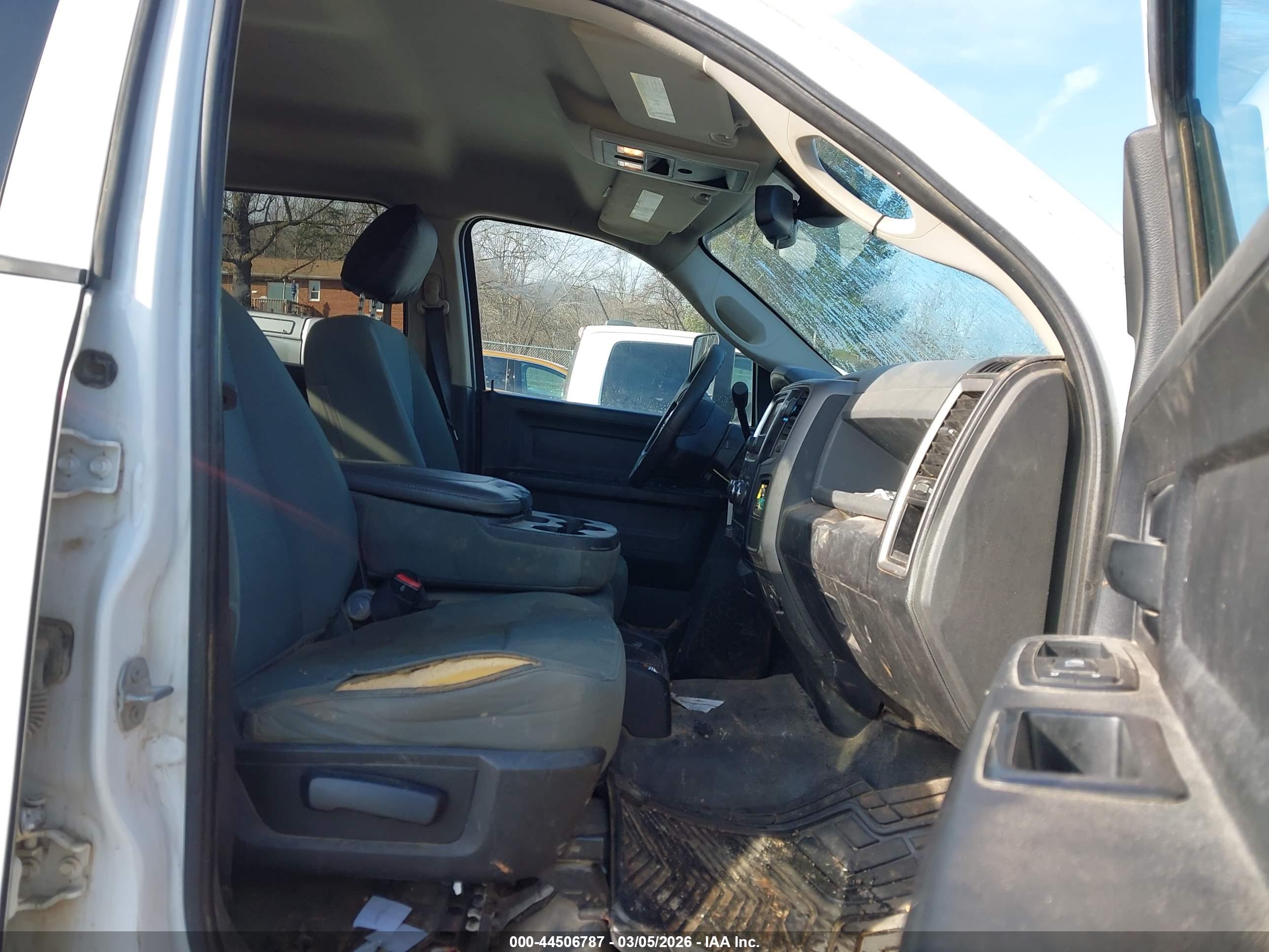 RAM 2500 image 5
