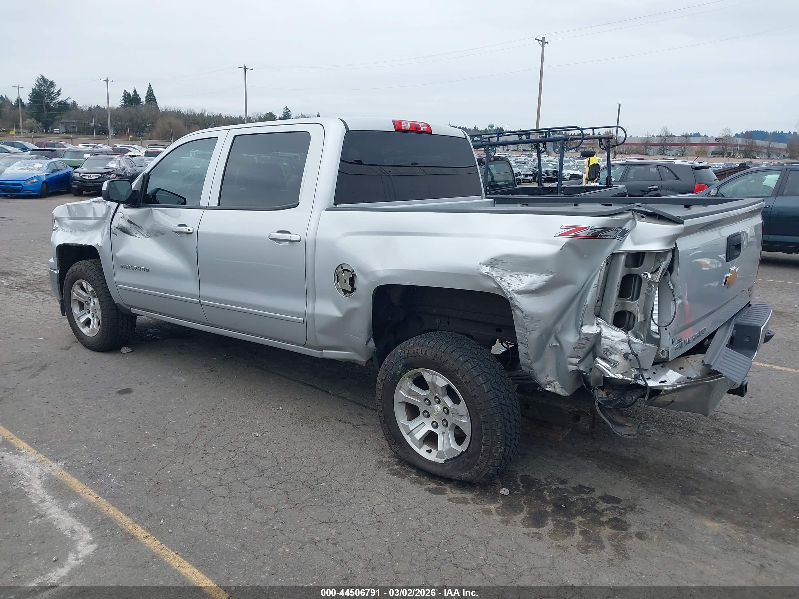 CHEVROLET SILVERADO image 3