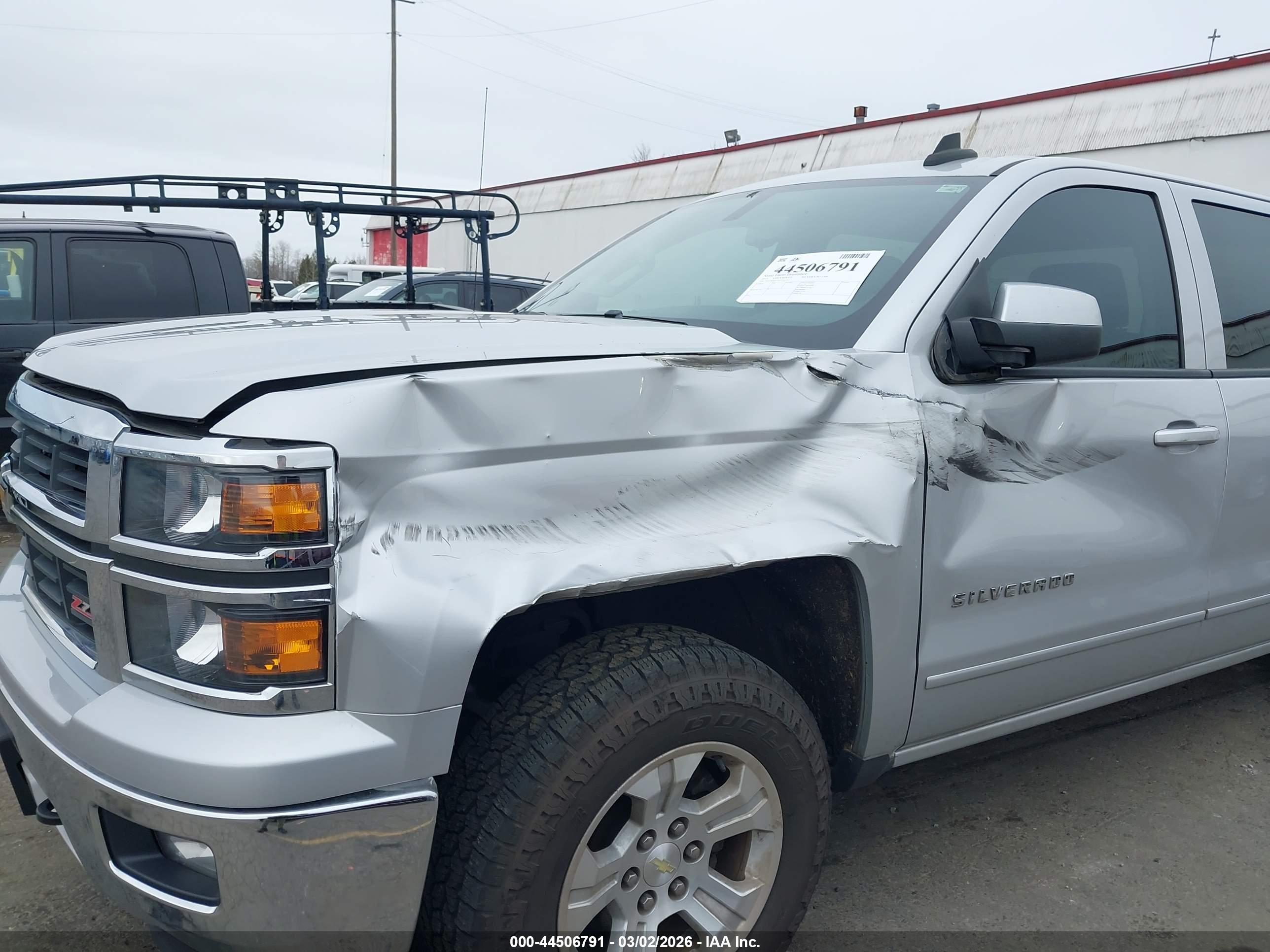 CHEVROLET SILVERADO image 6