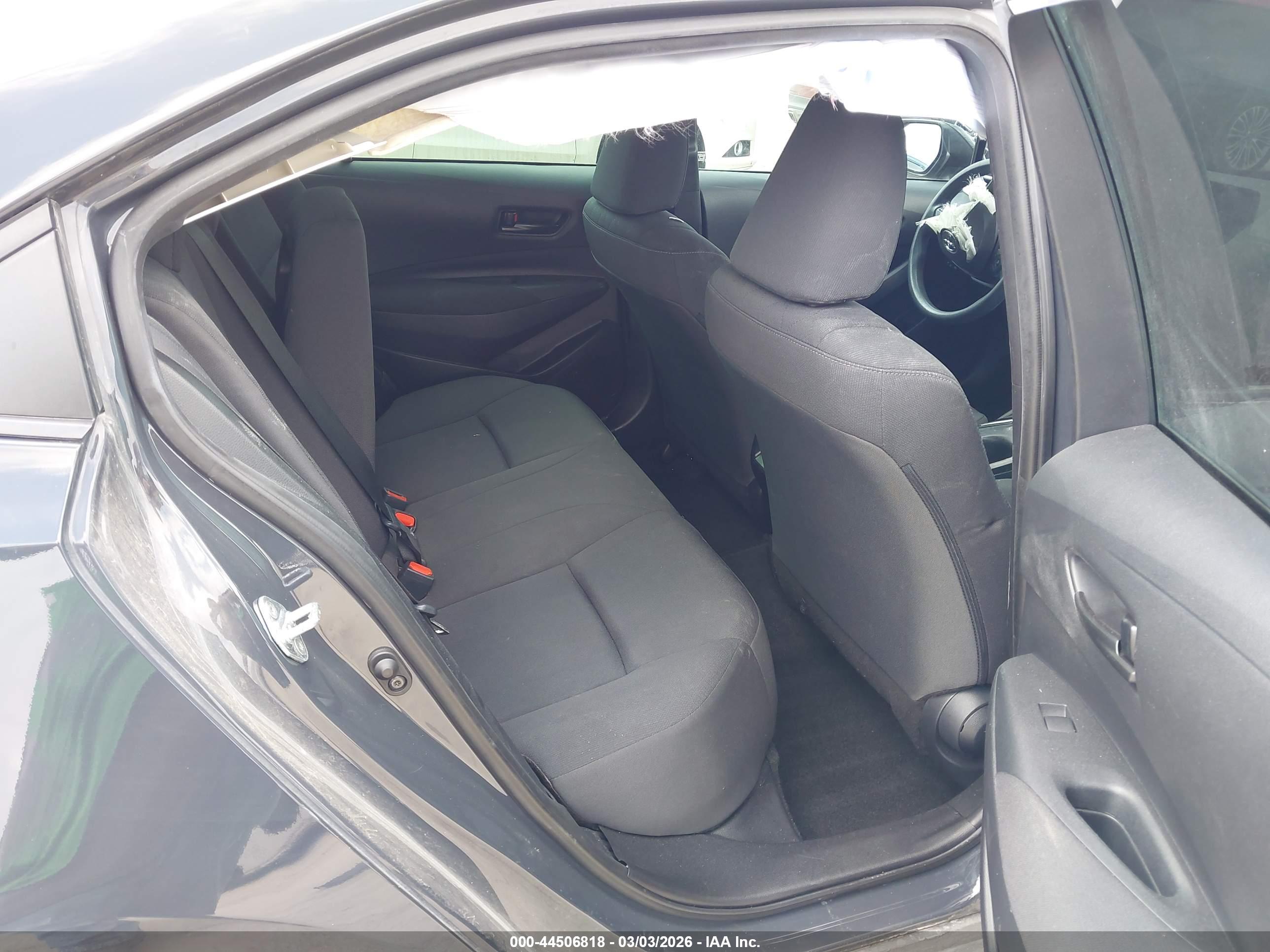 TOYOTA COROLLA image 8