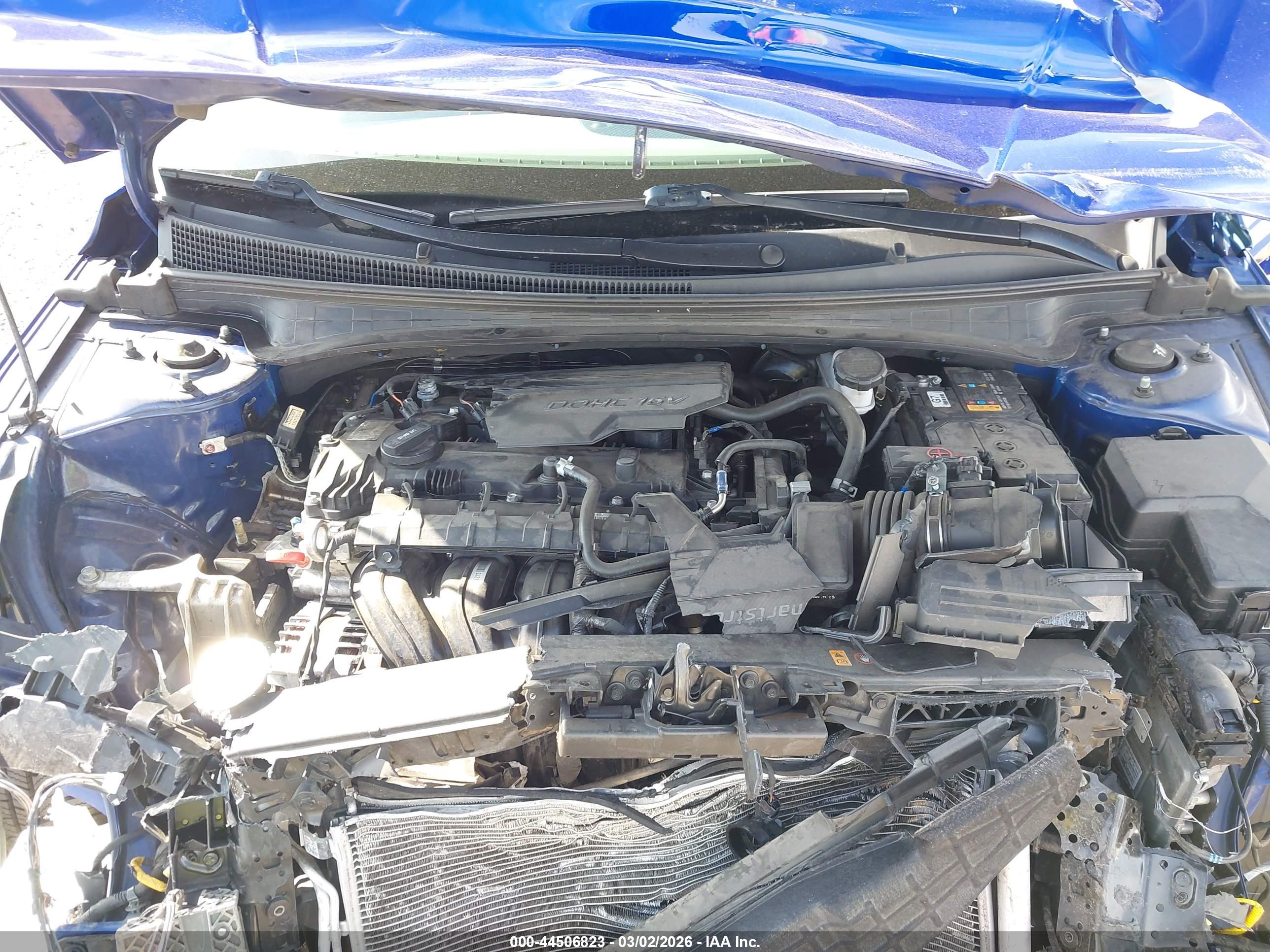 HYUNDAI ELANTRA image 10