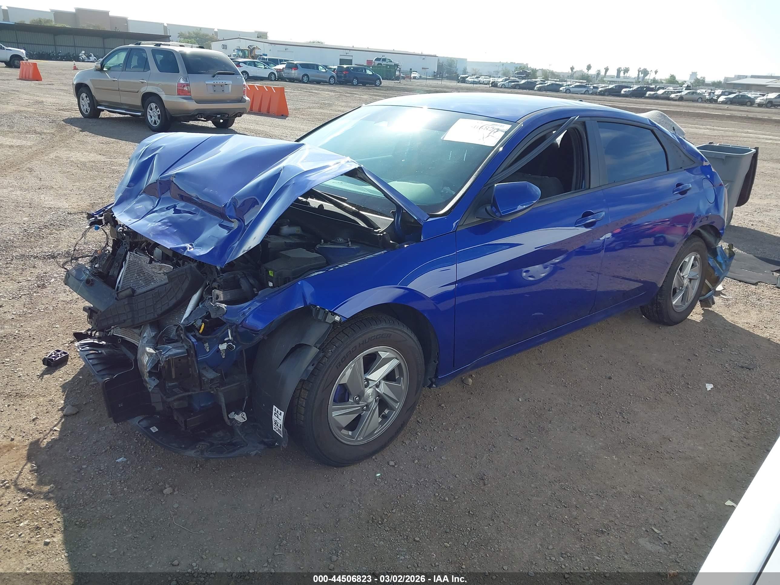 HYUNDAI ELANTRA image 2