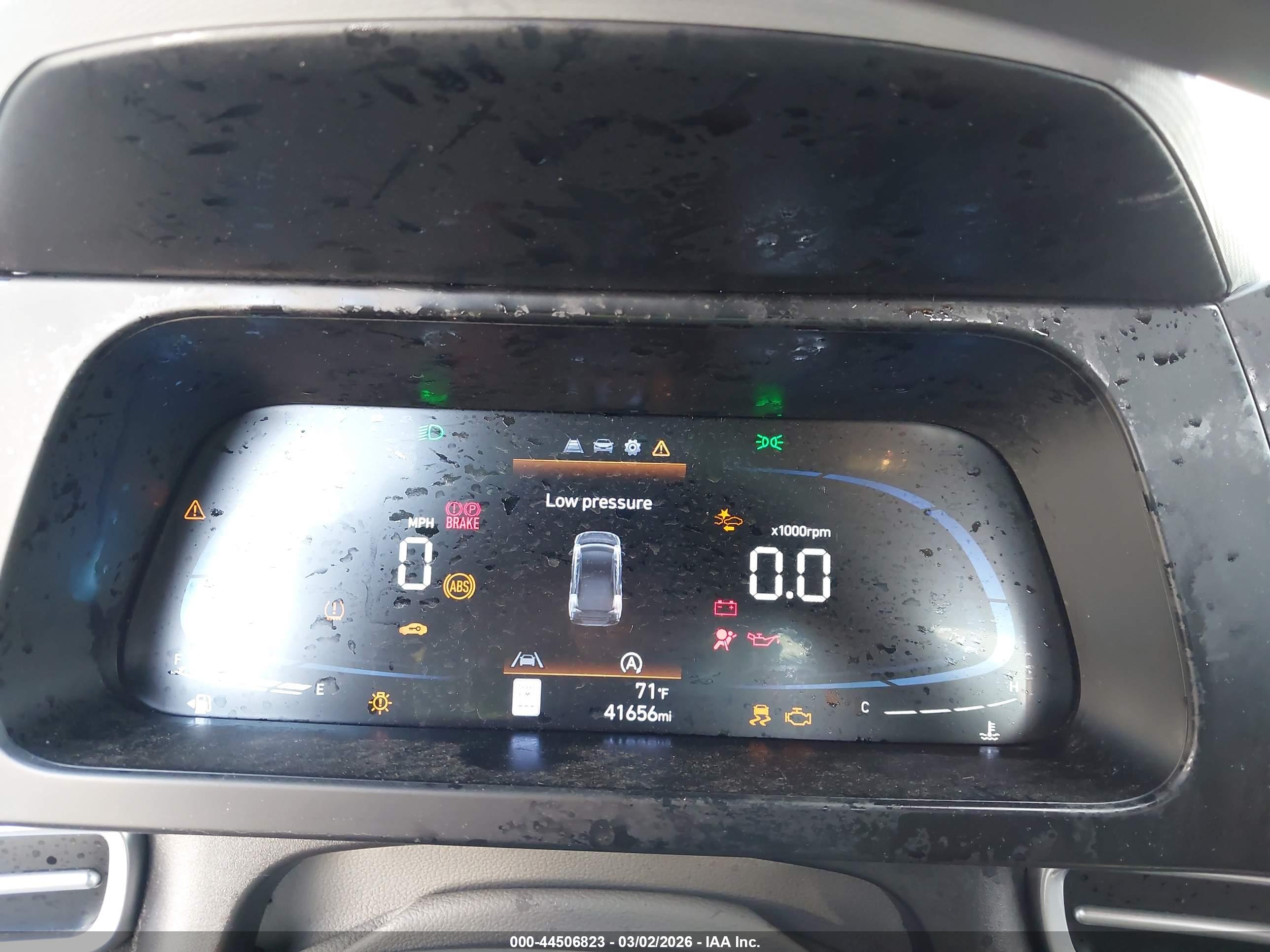 HYUNDAI ELANTRA image 7