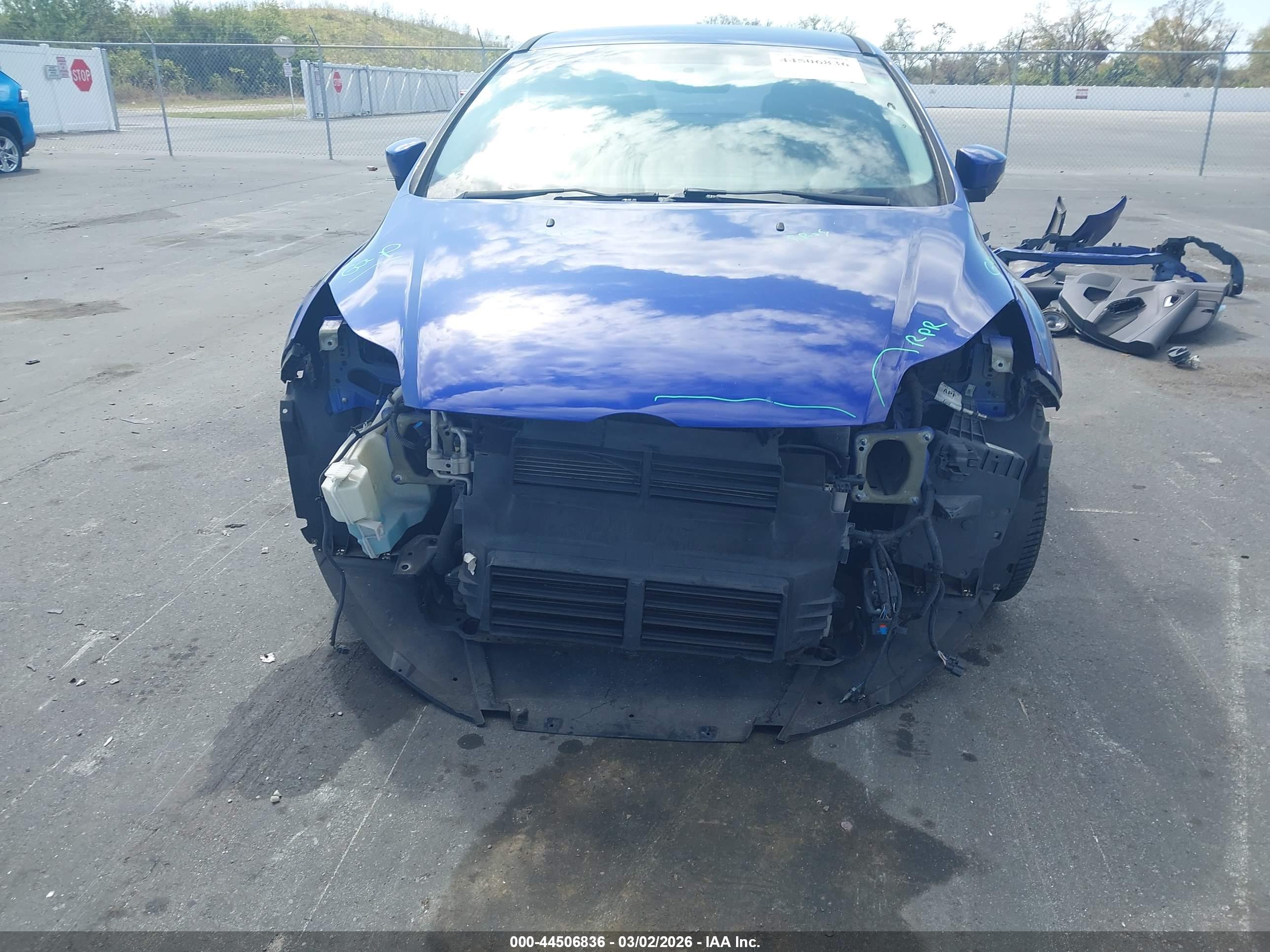 FORD FOCUS image 6