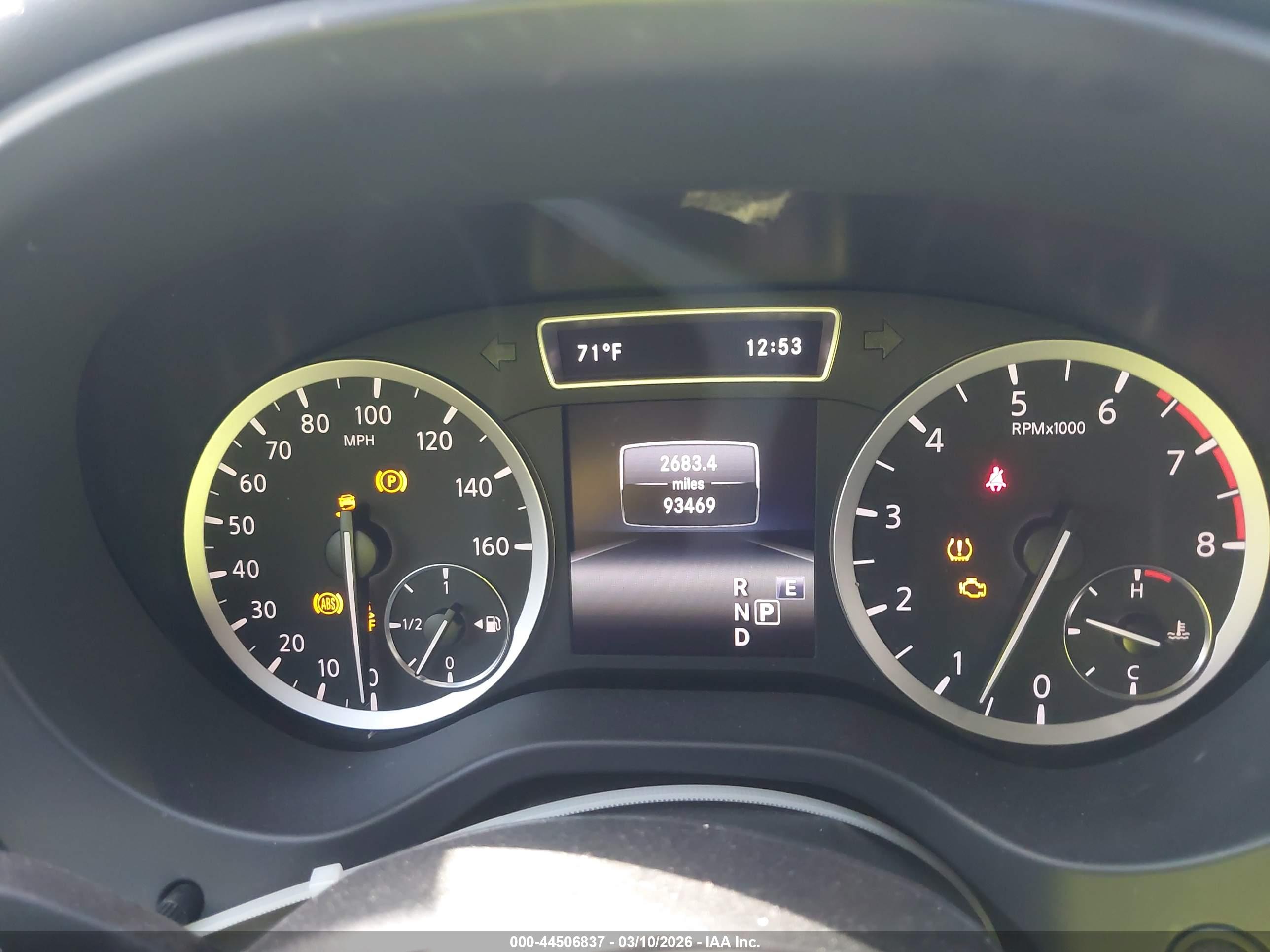 INFINITI QX30 image 7