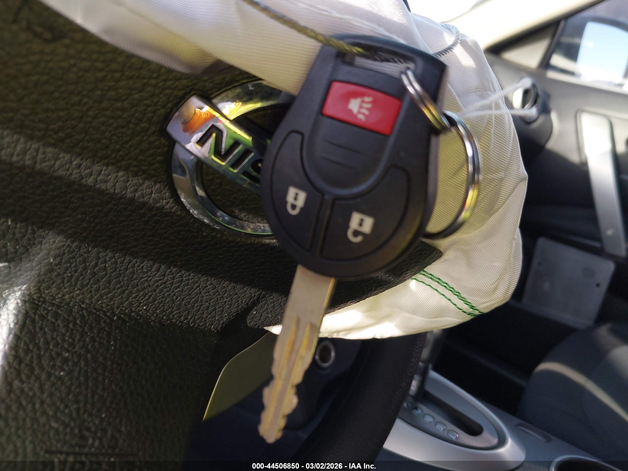 NISSAN ROGUE image 11