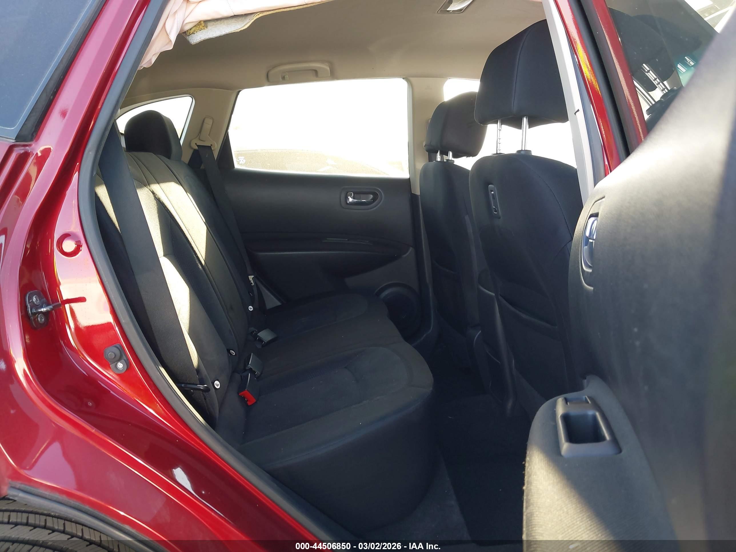 NISSAN ROGUE image 8