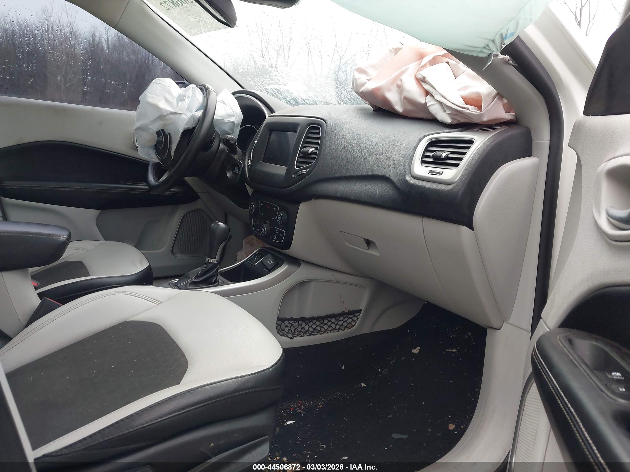 JEEP COMPASS image 5