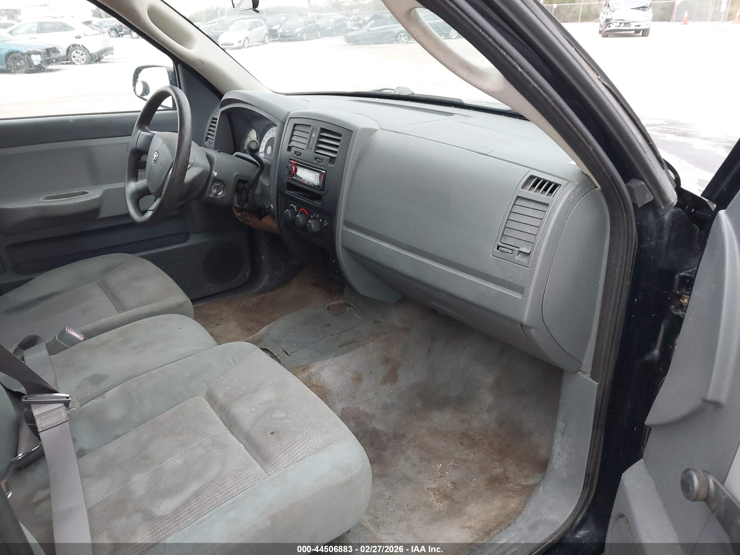 DODGE DAKOTA image 5