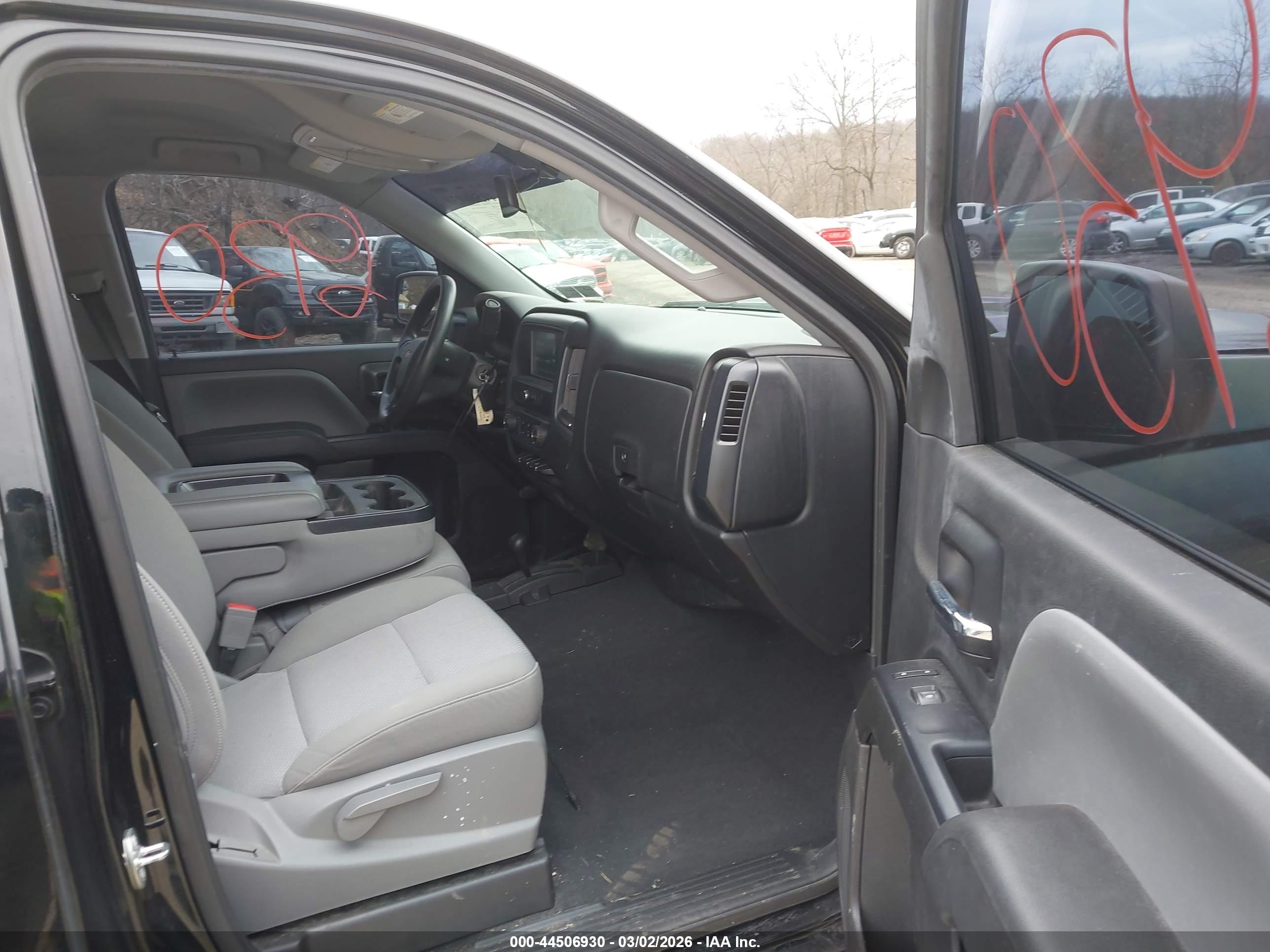 CHEVROLET SILVERADO image 5