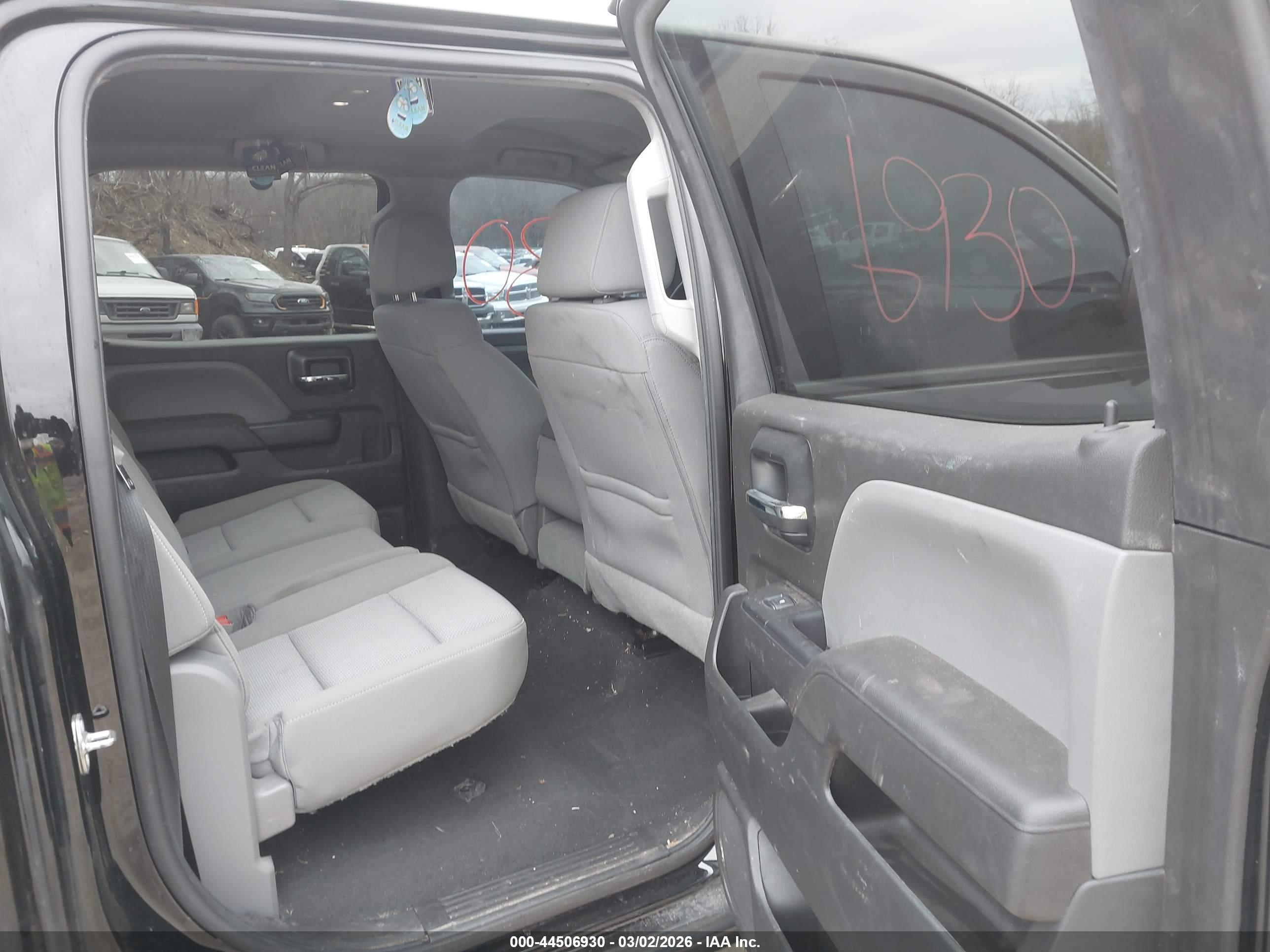 CHEVROLET SILVERADO image 8