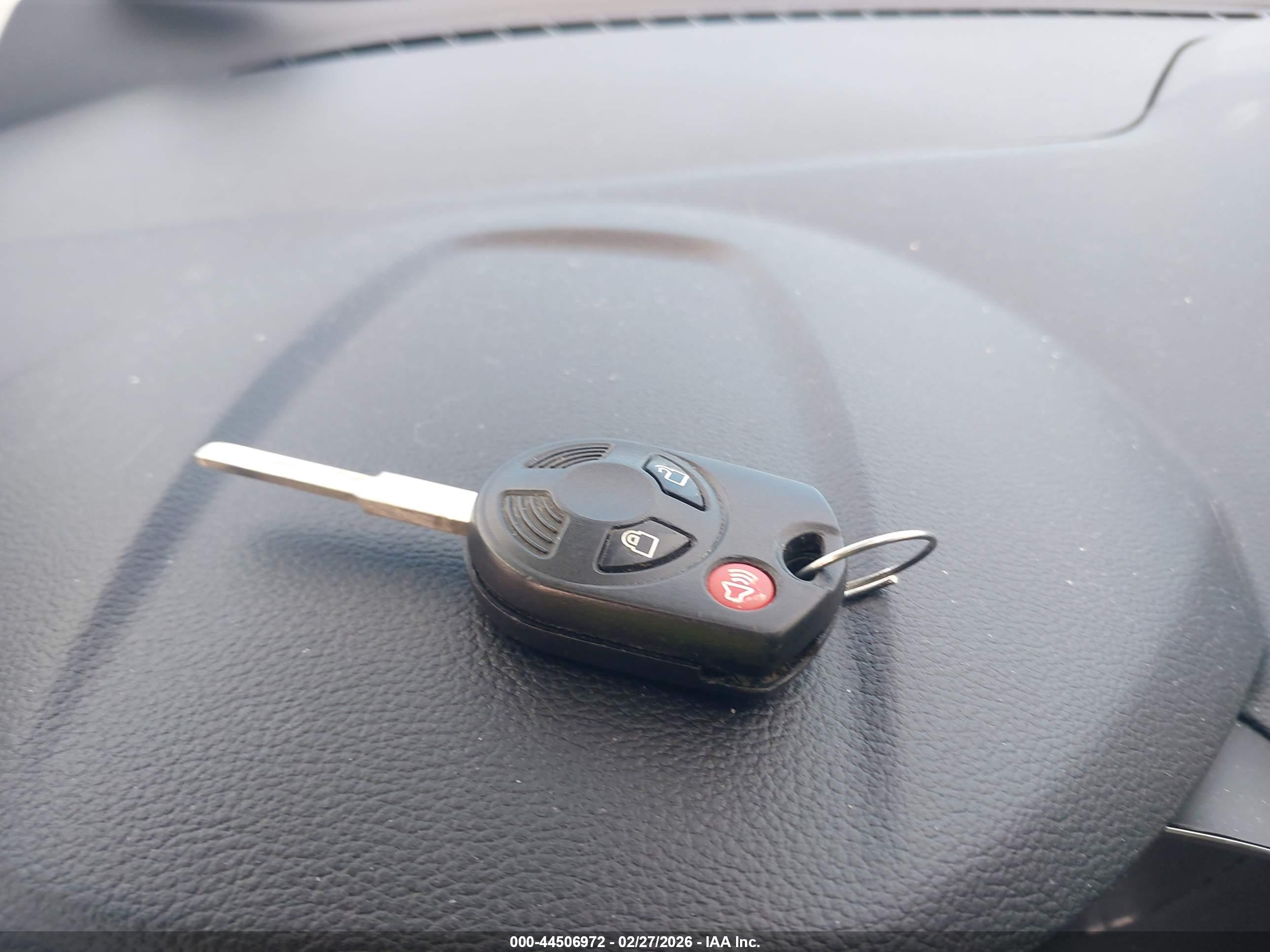 FORD ESCAPE image 11