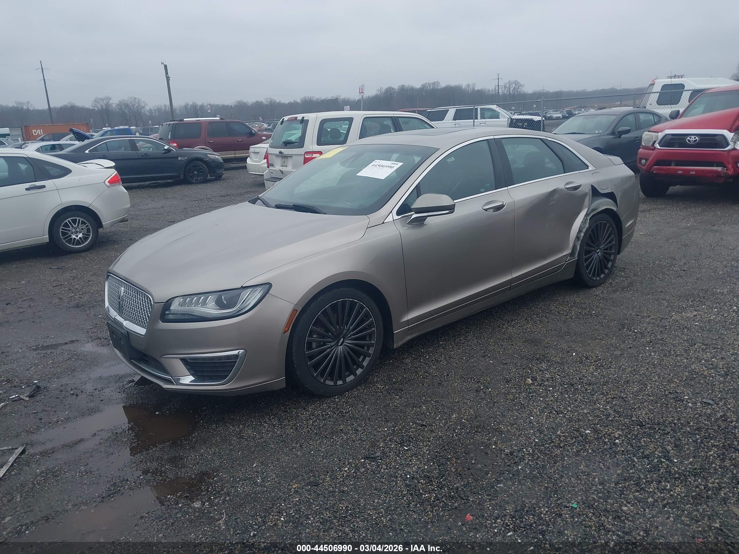 LINCOLN MKZ image 2
