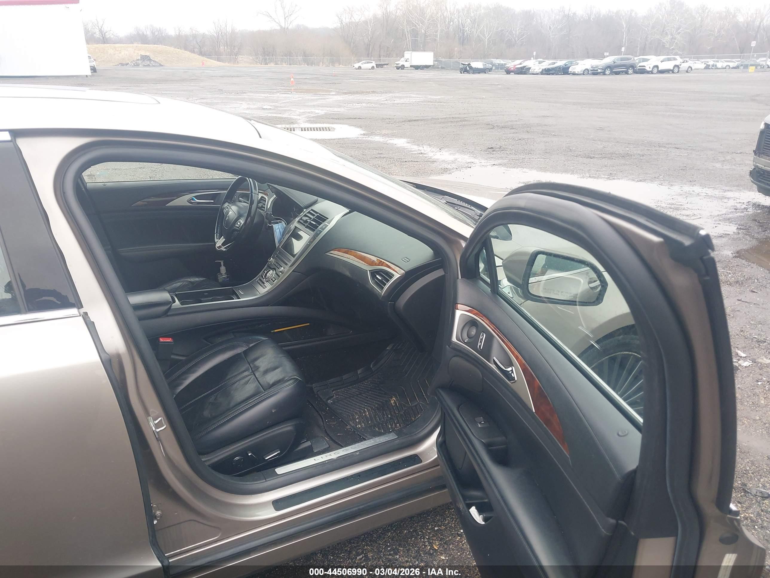 LINCOLN MKZ image 5