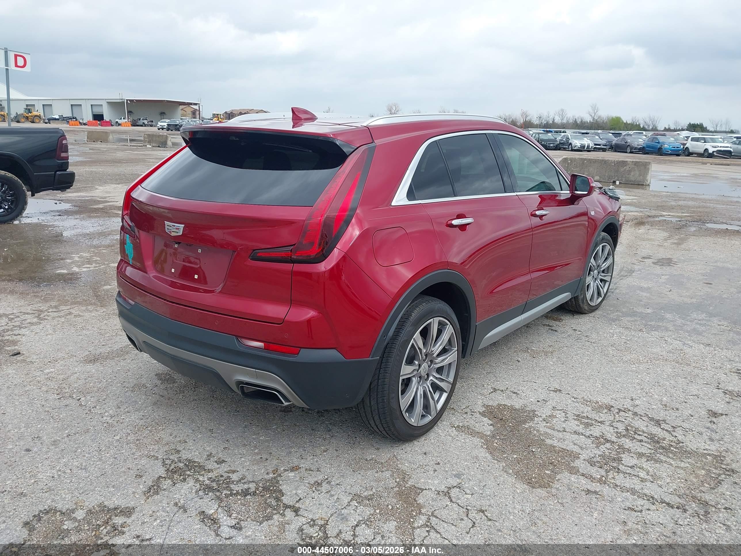 CADILLAC XT4 image 4