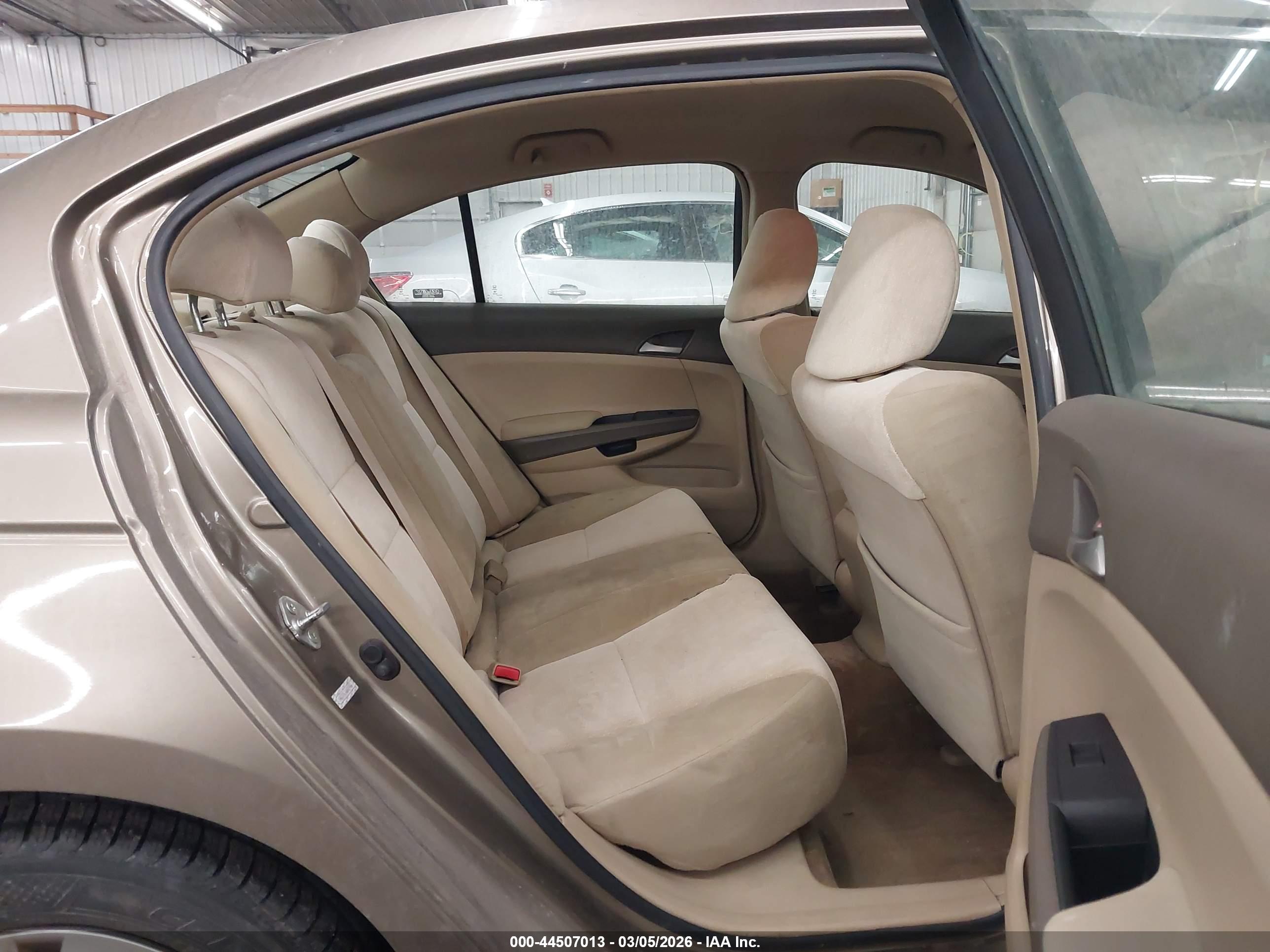 HONDA ACCORD image 8