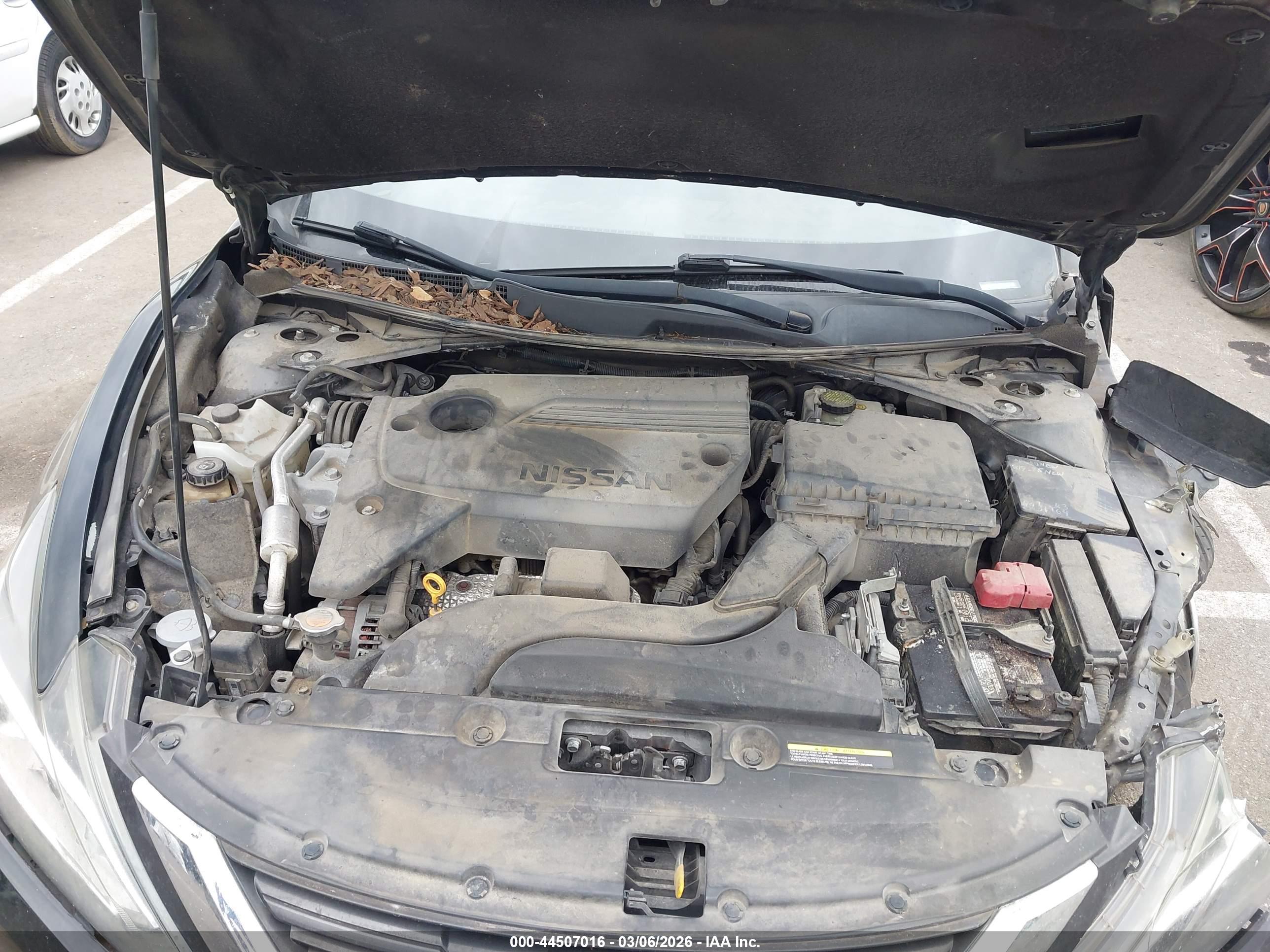 NISSAN ALTIMA image 10